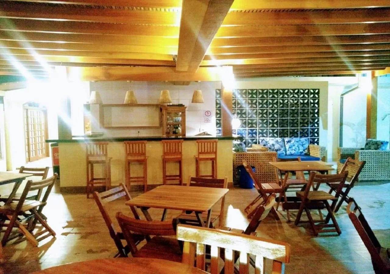 Seating area, Restaurant/Places to Eat in Pousada Ilha Vitoria