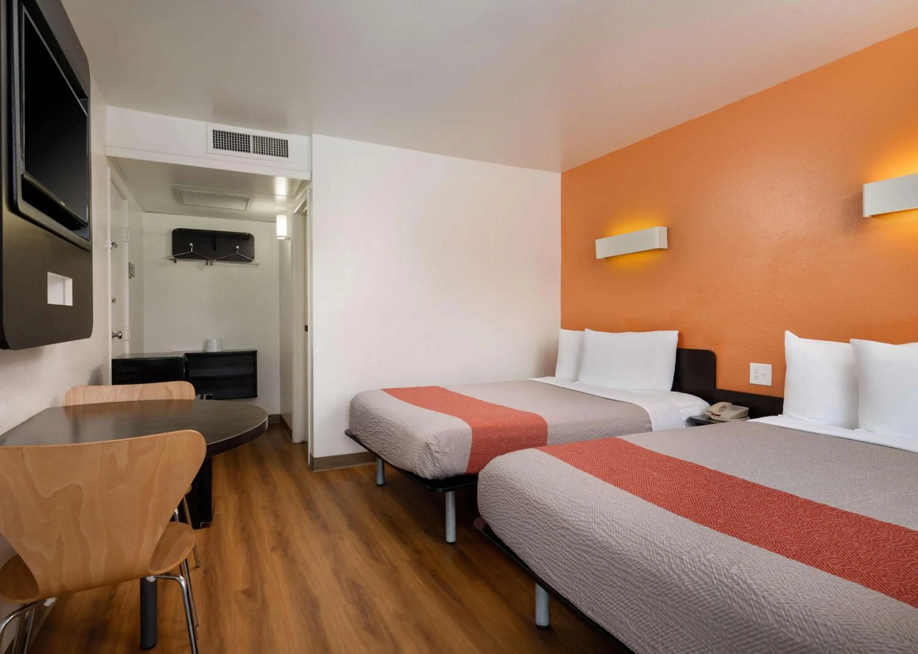 Beach, Bed in Motel 6-Pismo Beach, CA