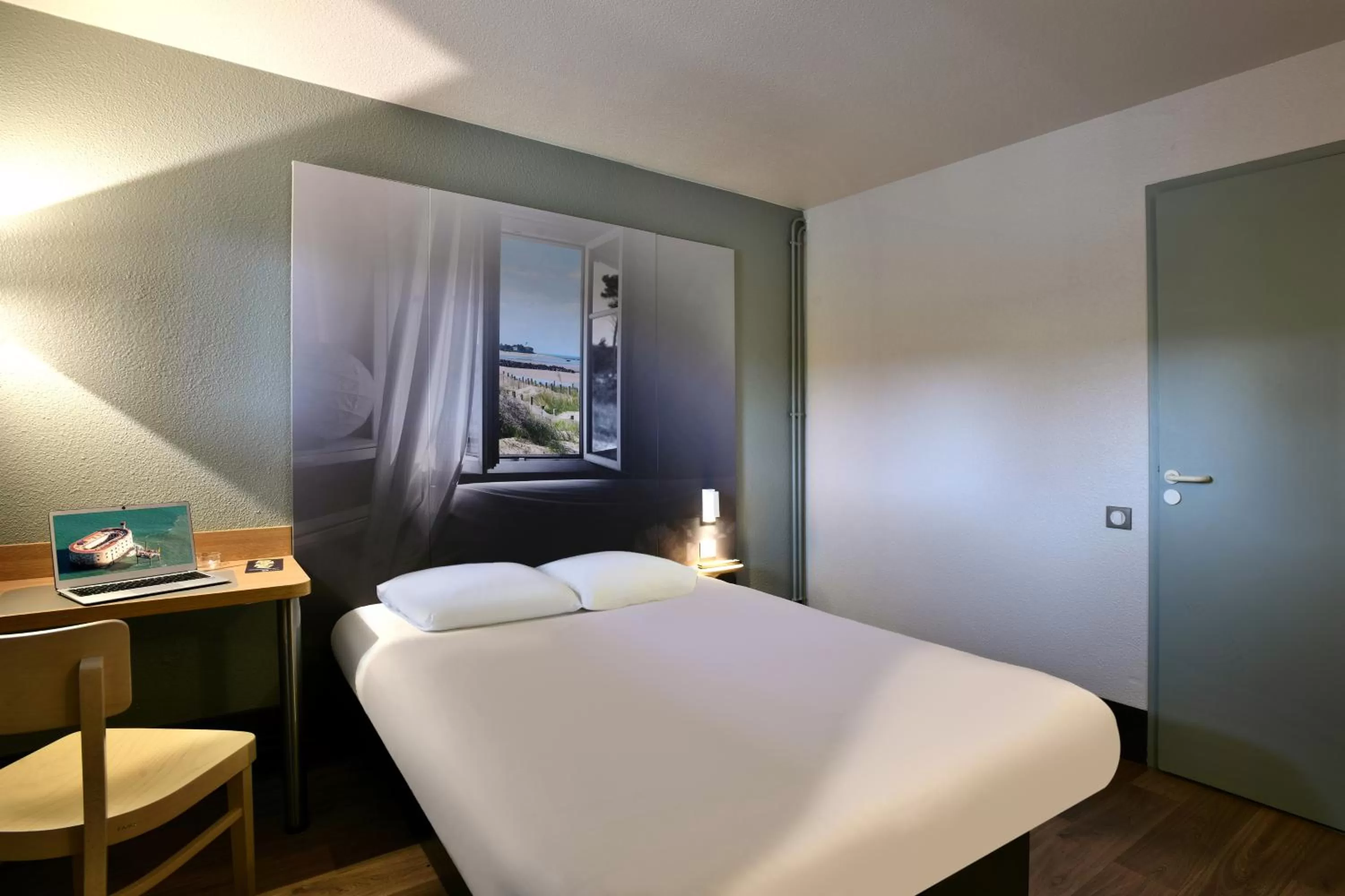 Double Room - Disability Access - Non-Smoking in B&B HOTEL La Rochelle Angoulins