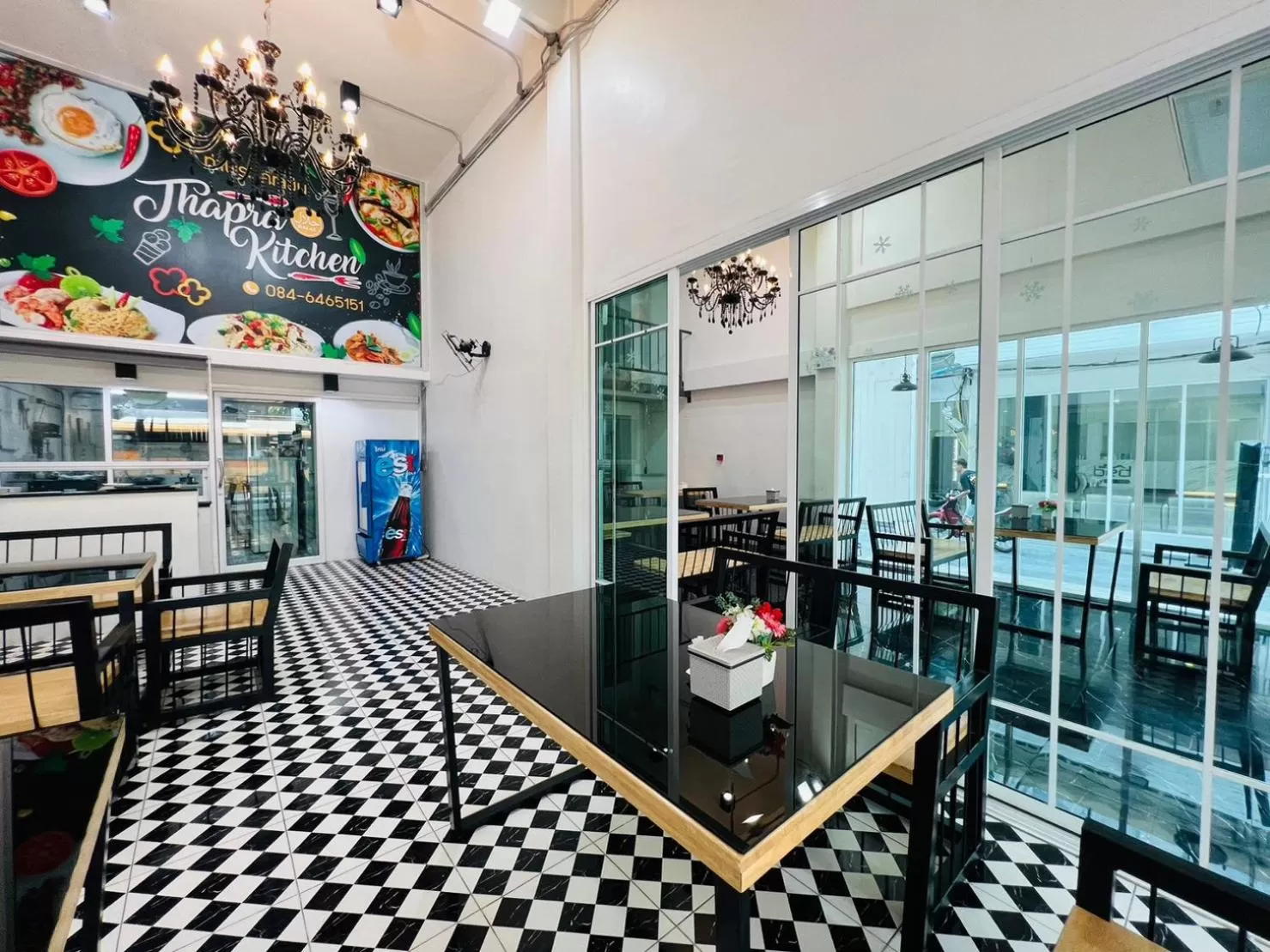 Dining area in Bed by Tha-Pra SHA Plus