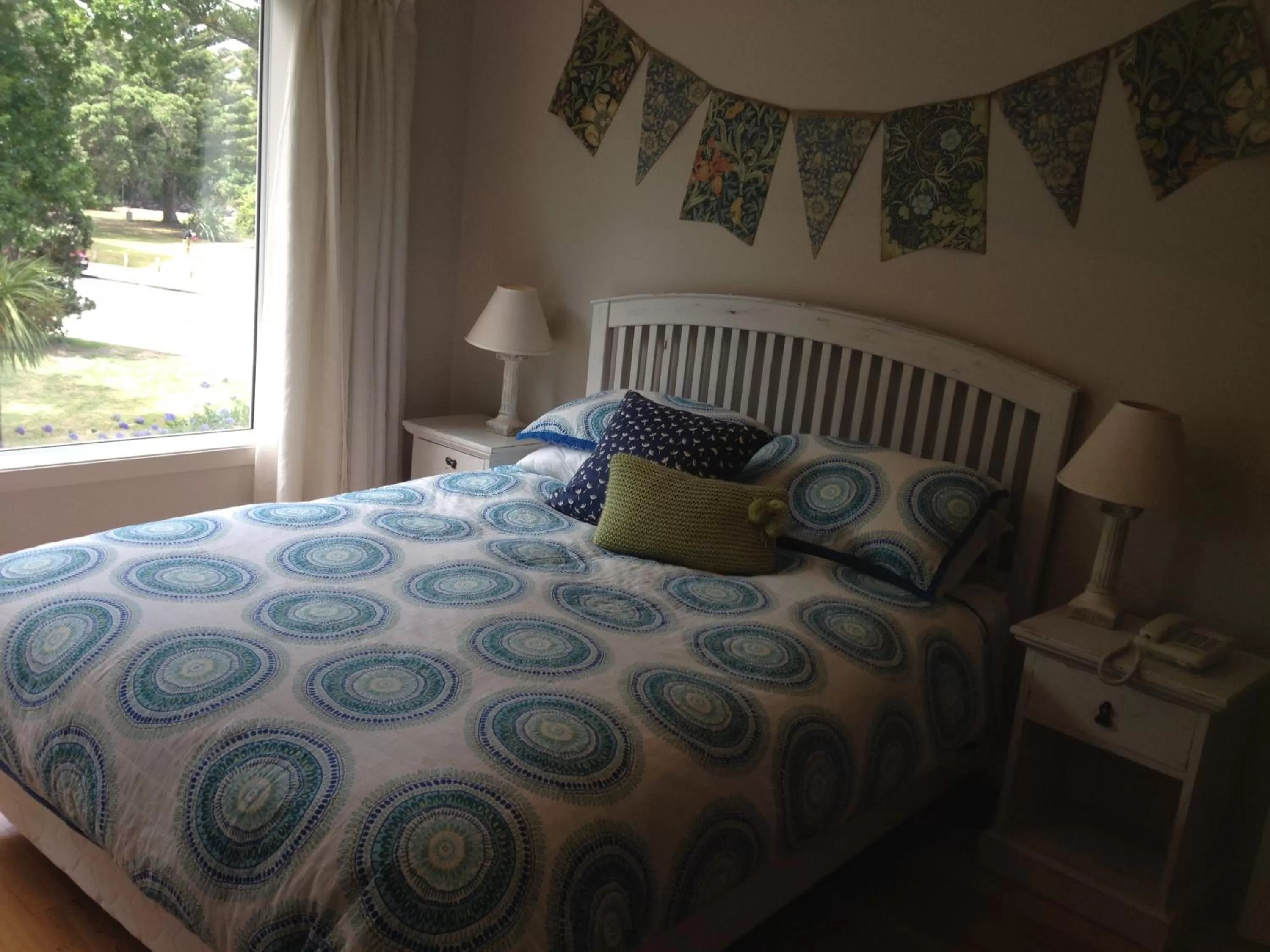 Photo of the whole room, Bed in Beach Side B & B