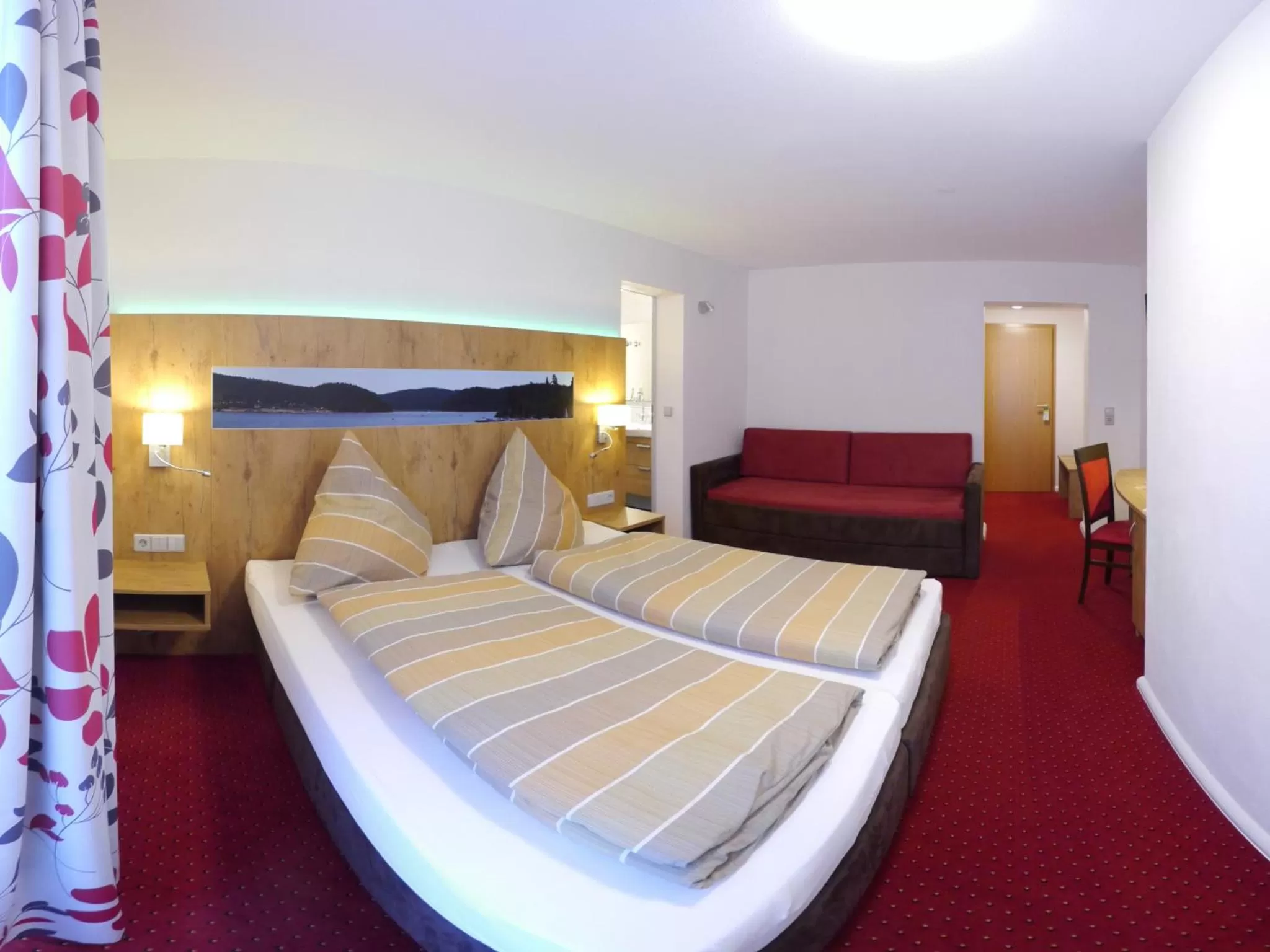 Bedroom, Bed in Gästehaus Café Heck Titisee