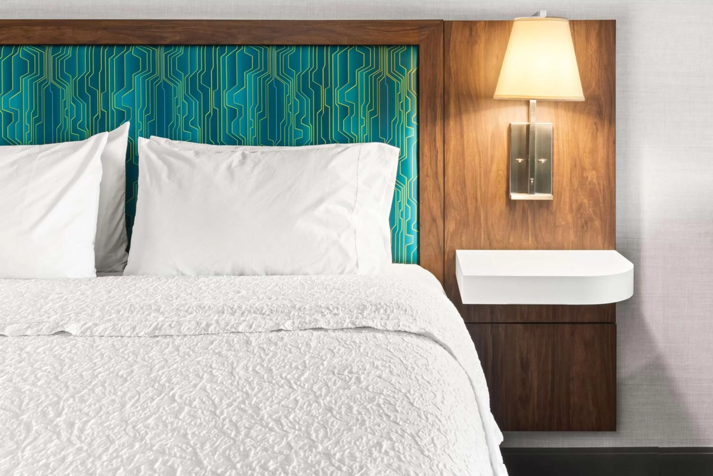 Bed in Hampton Inn Seekonk