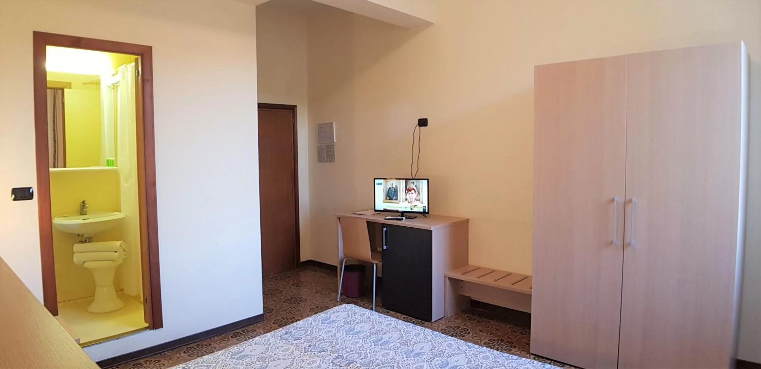 Photo of the whole room, Bed in Hotel Terme di Castel San Pietro