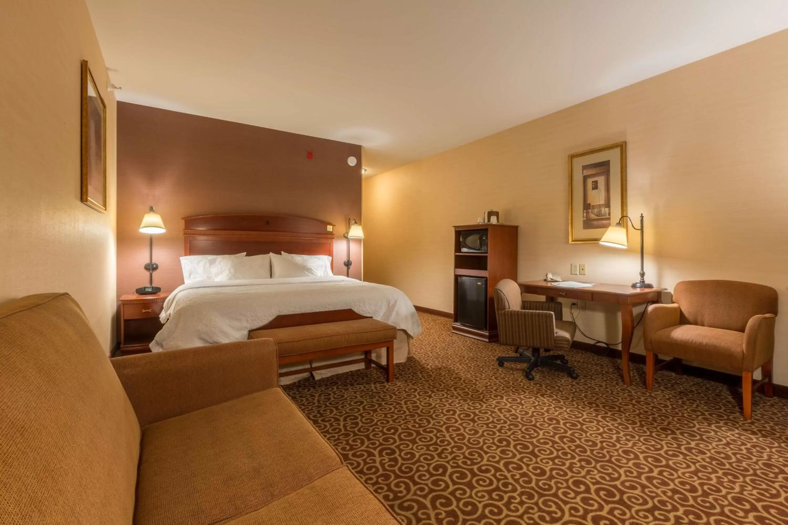 Bed in Hampton Inn Goshen