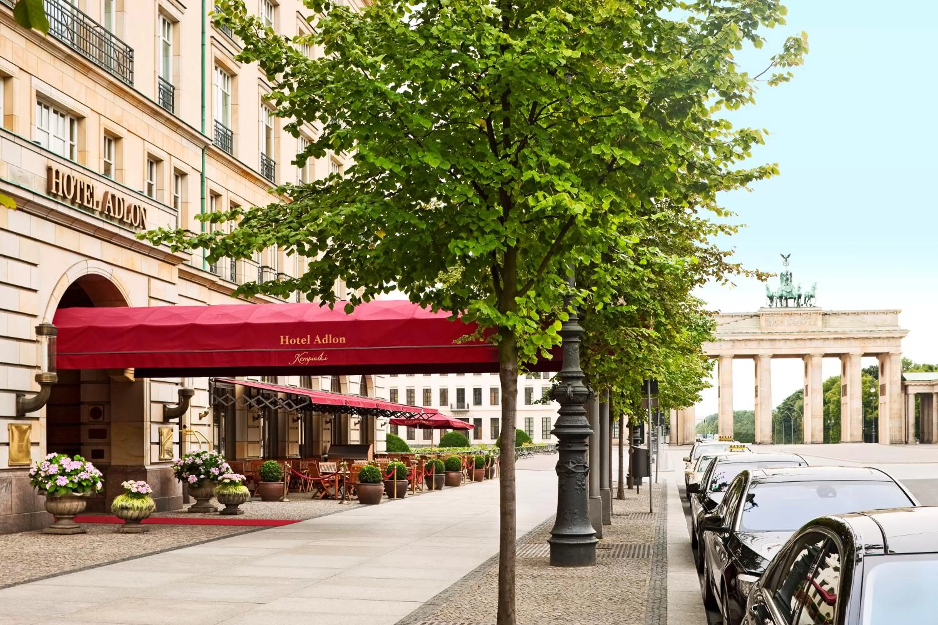 Nearby landmark in Hotel Adlon Kempinski Berlin