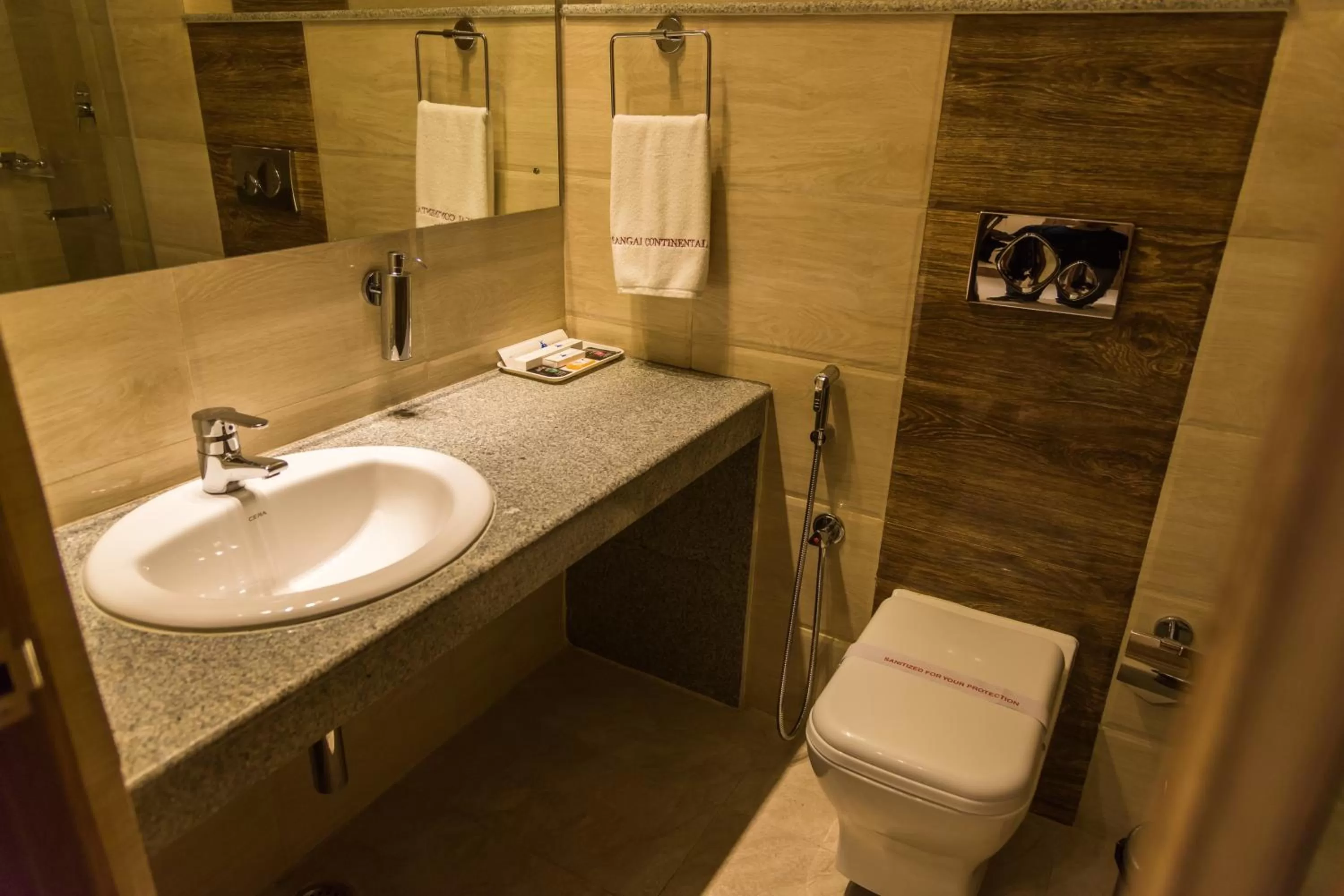 Bathroom in Sangai Continental (The Boutique Hotel)