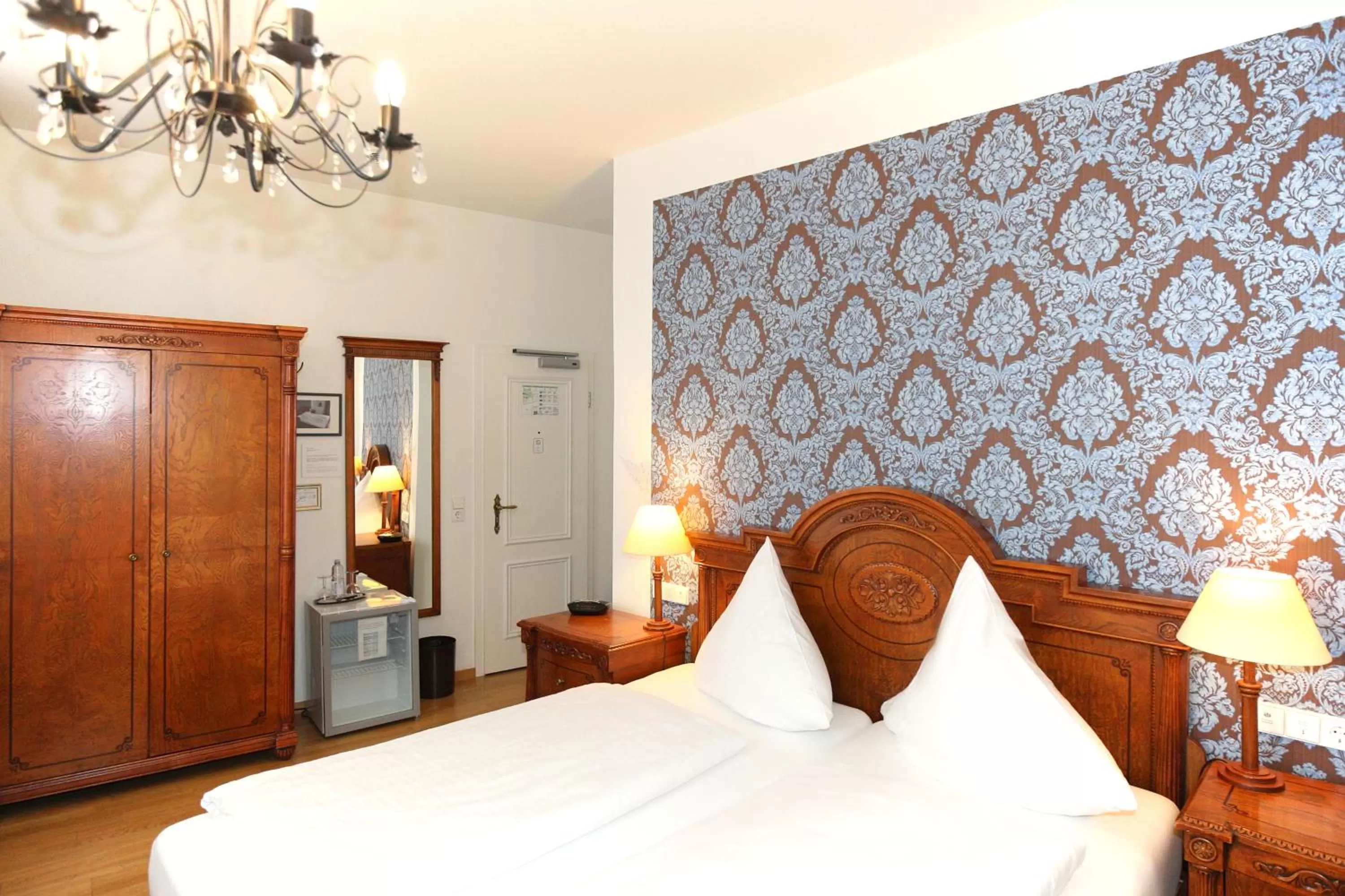 Decorative detail, Bed in Hotel Rathausglöckel