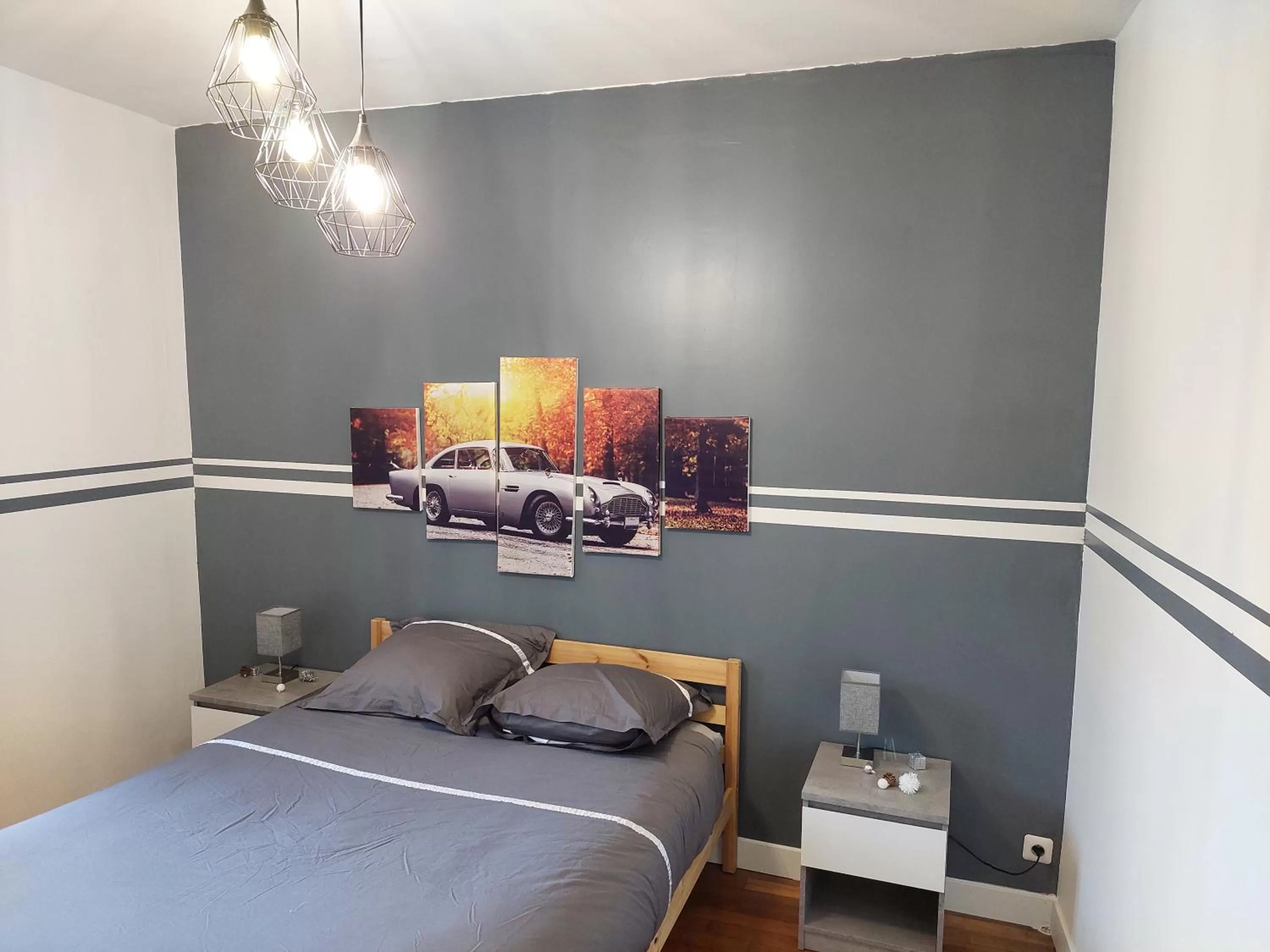 Bedroom, Bed in Kilomètre 99