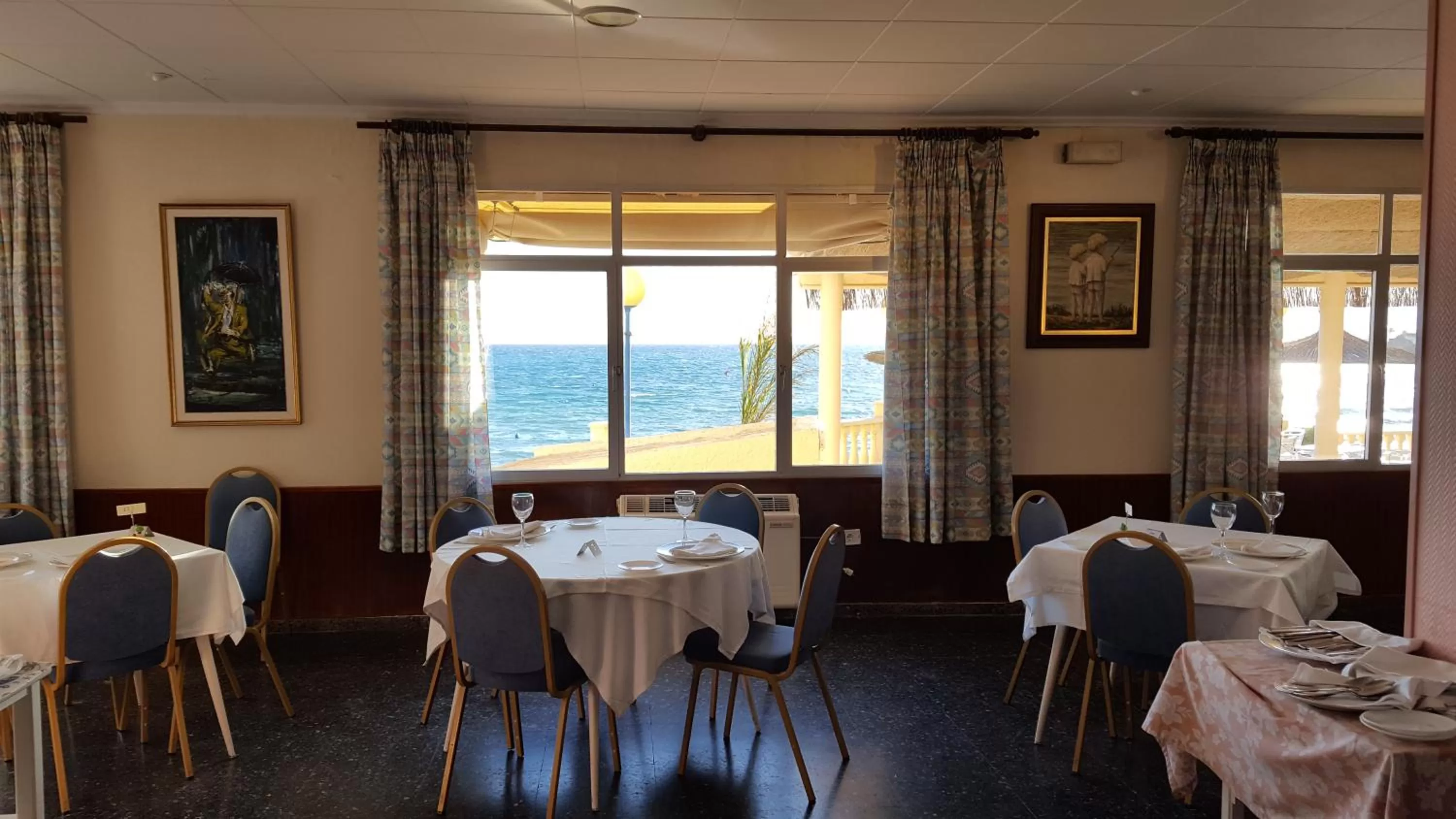 Restaurant/places to eat in Bahía - 30º hotels