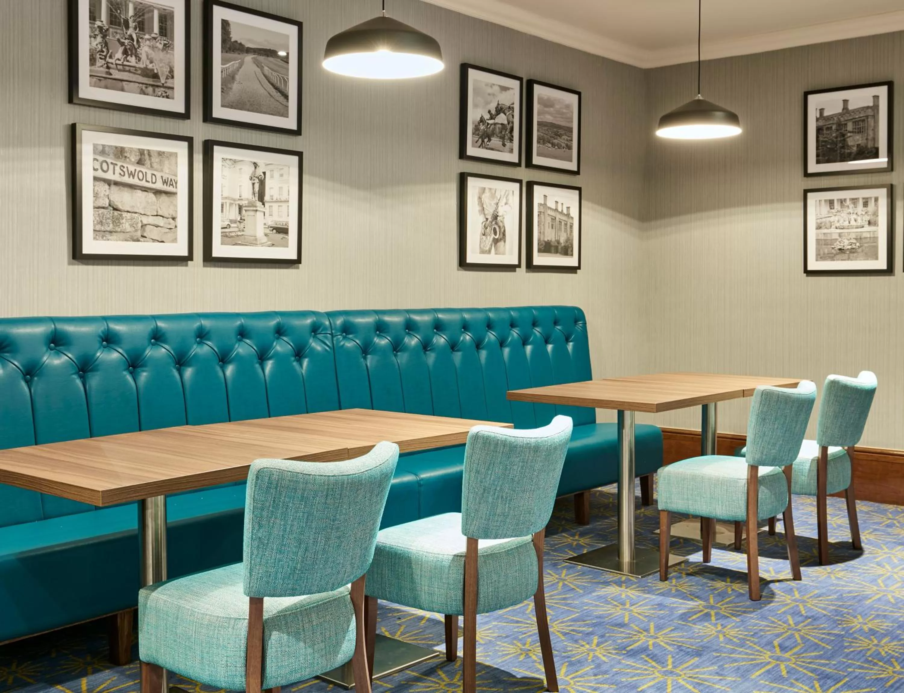 Lounge or bar in Leonardo Hotel Cheltenham