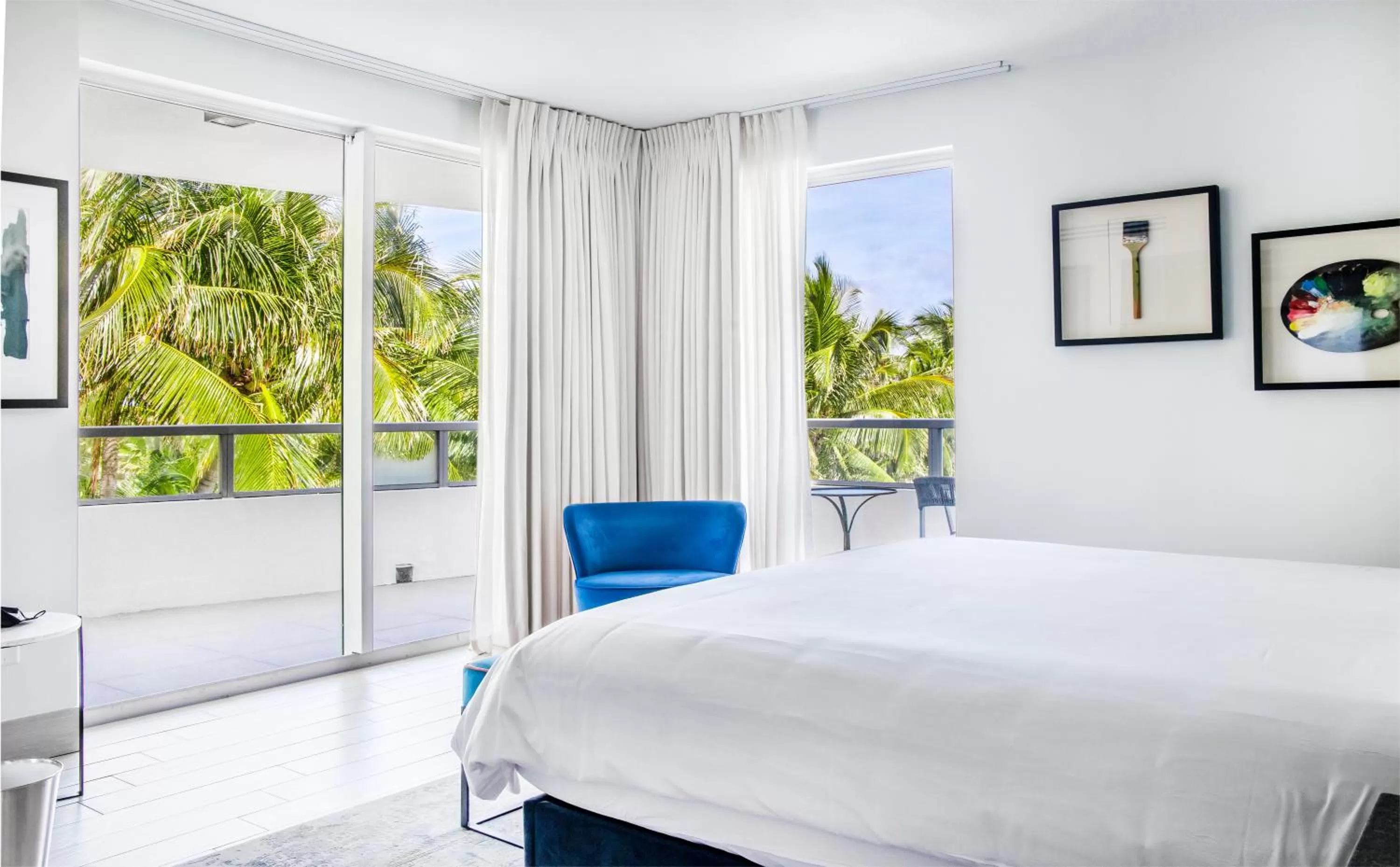 Bed in The Sagamore Hotel South Beach