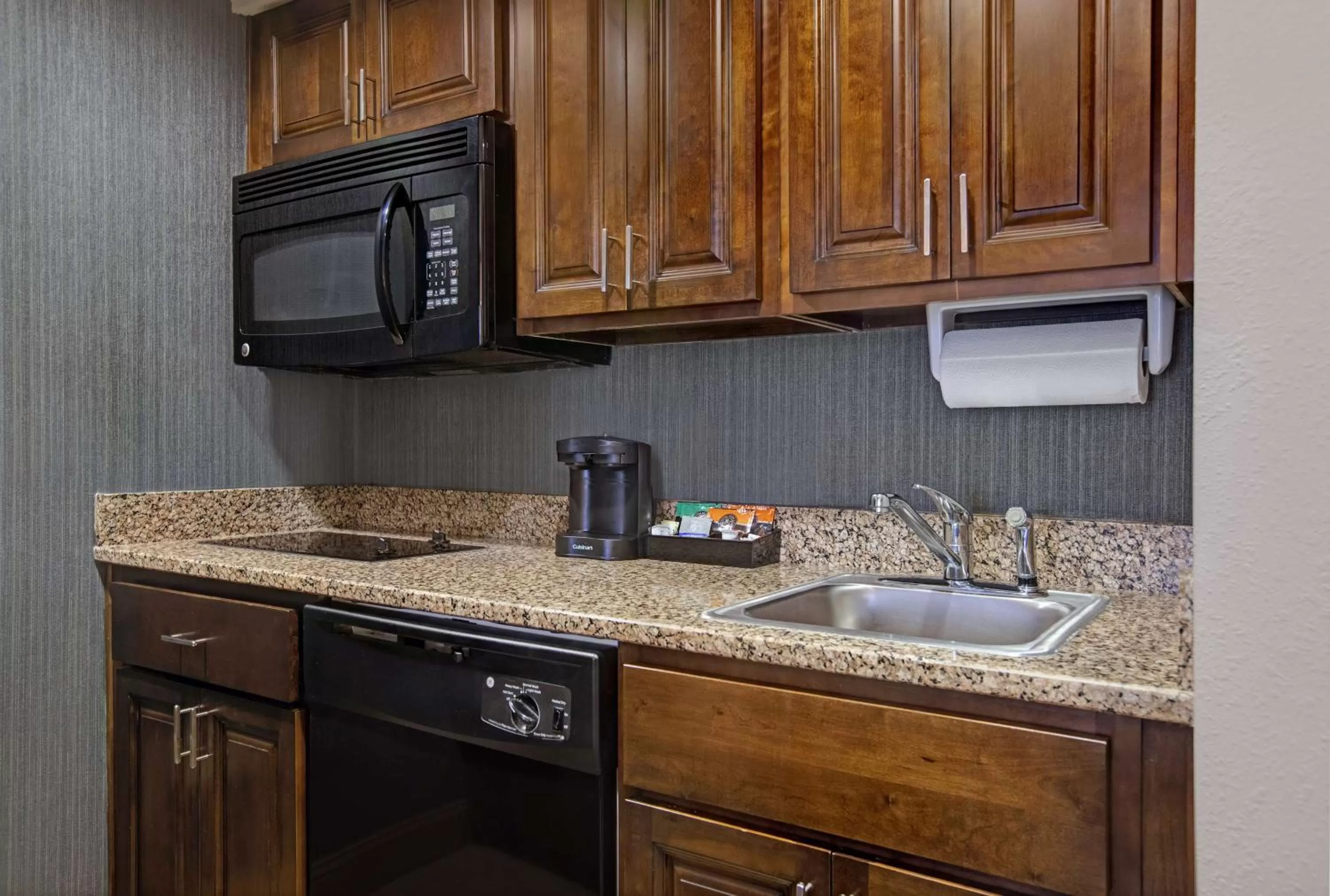 Kitchen or kitchenette in Homewood Suites Charlotte Ayrsley