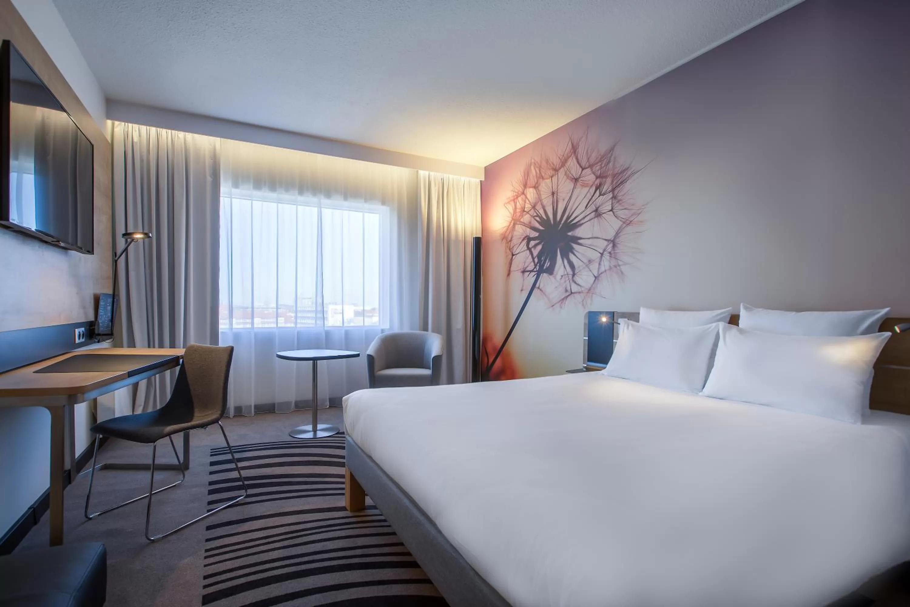 Photo of the whole room, Bed in Novotel Wrocław Centrum