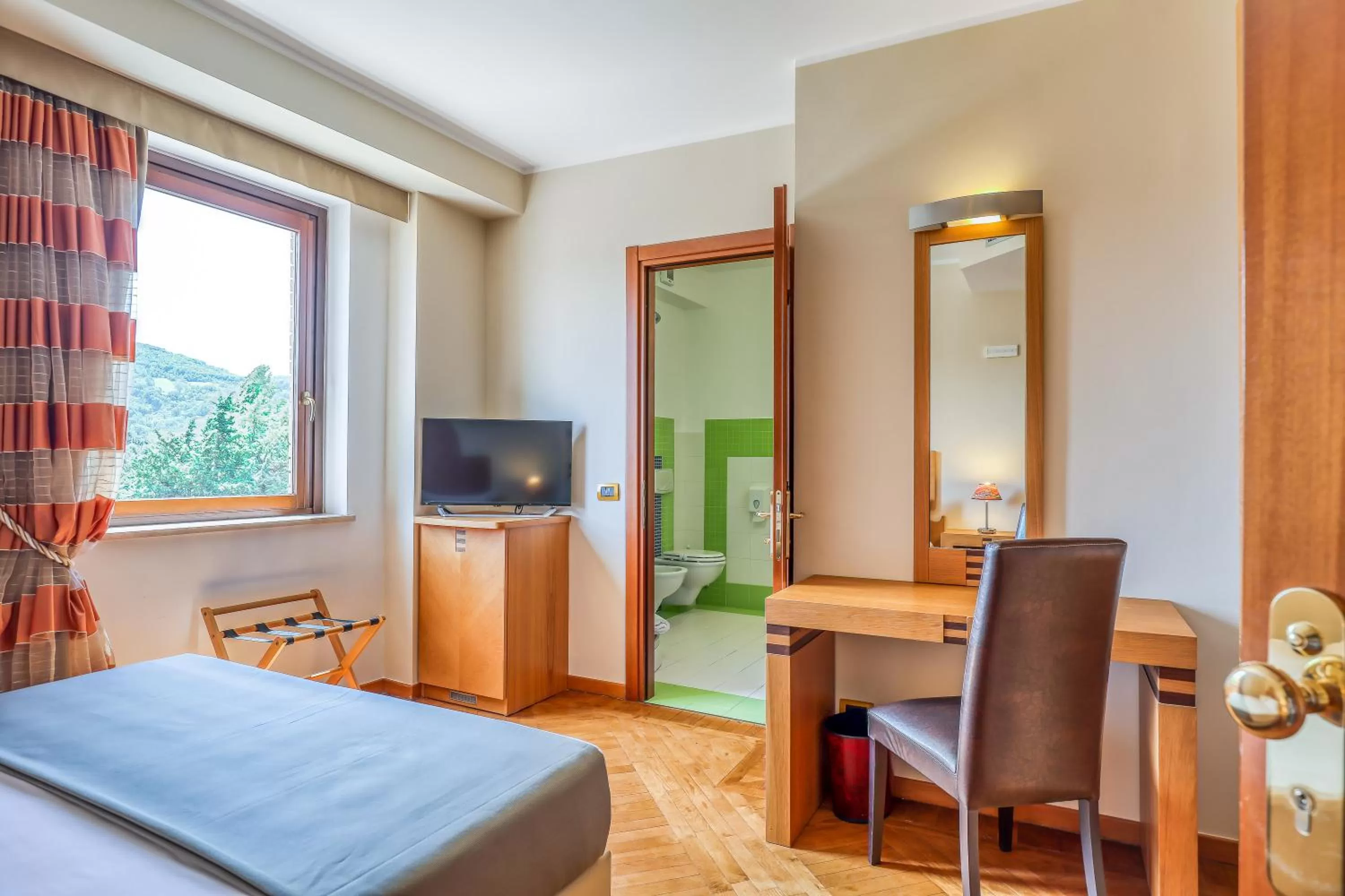 TV and multimedia, Bed in Hotel PentHouse