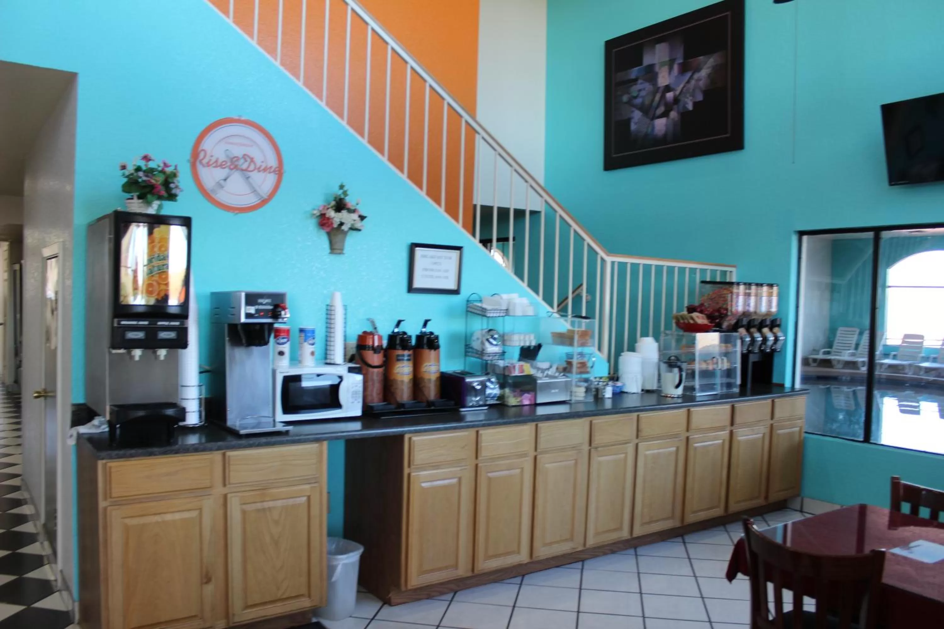 Breakfast in Howard Johnson by Wyndham Holbrook