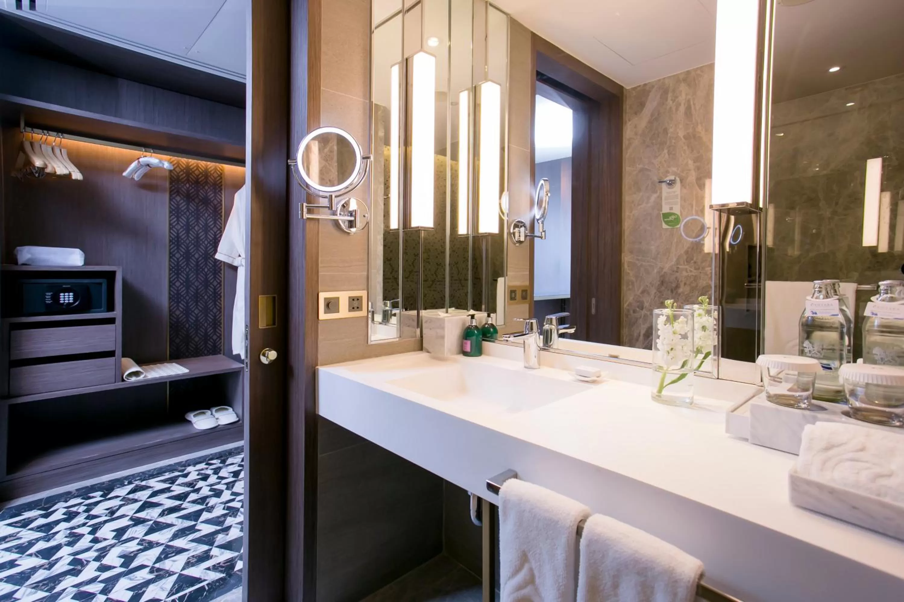 Photo of the whole room in Centara Grand At CentralWorld