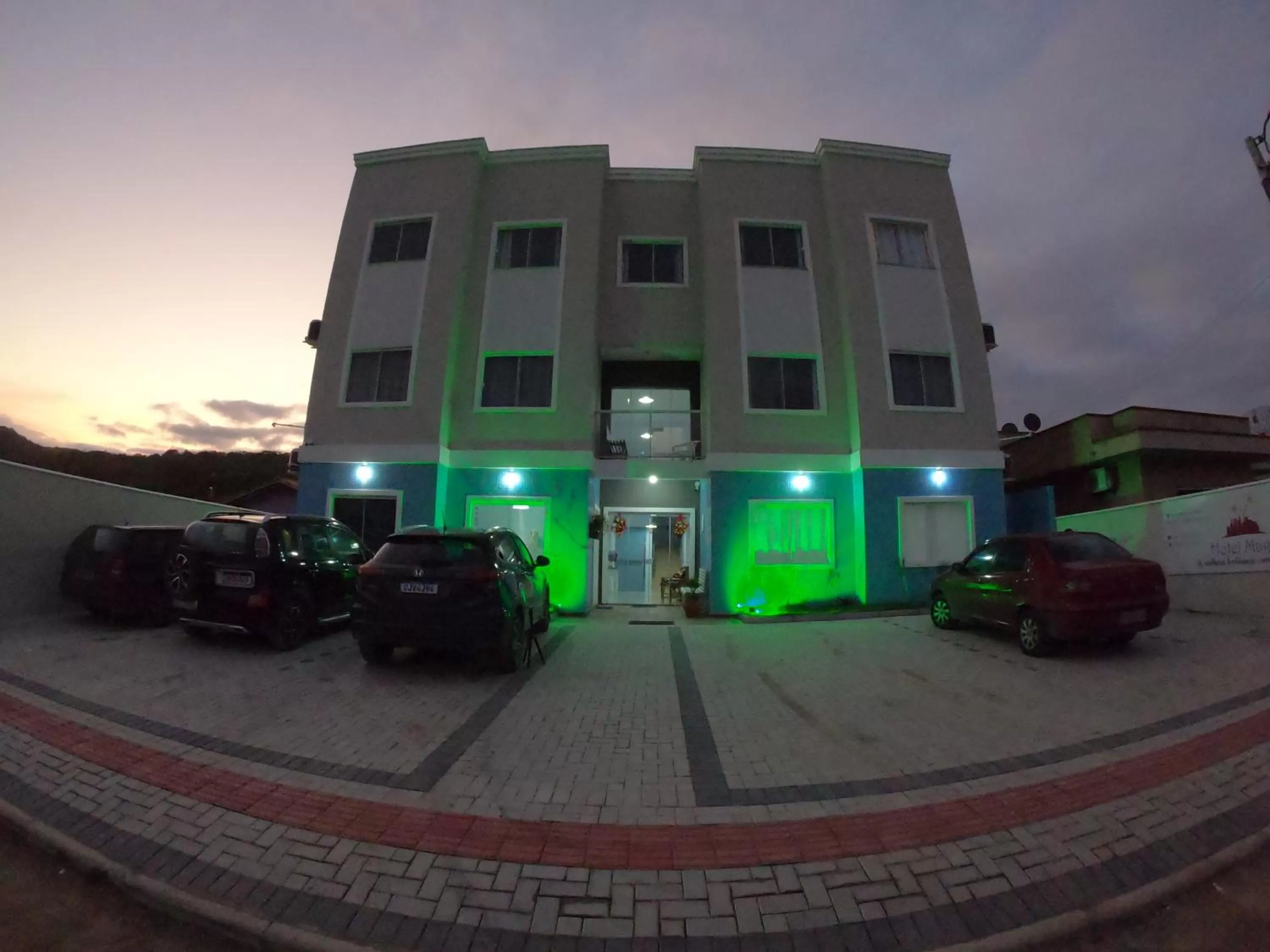 Property building in Hotel e Pousada Magic