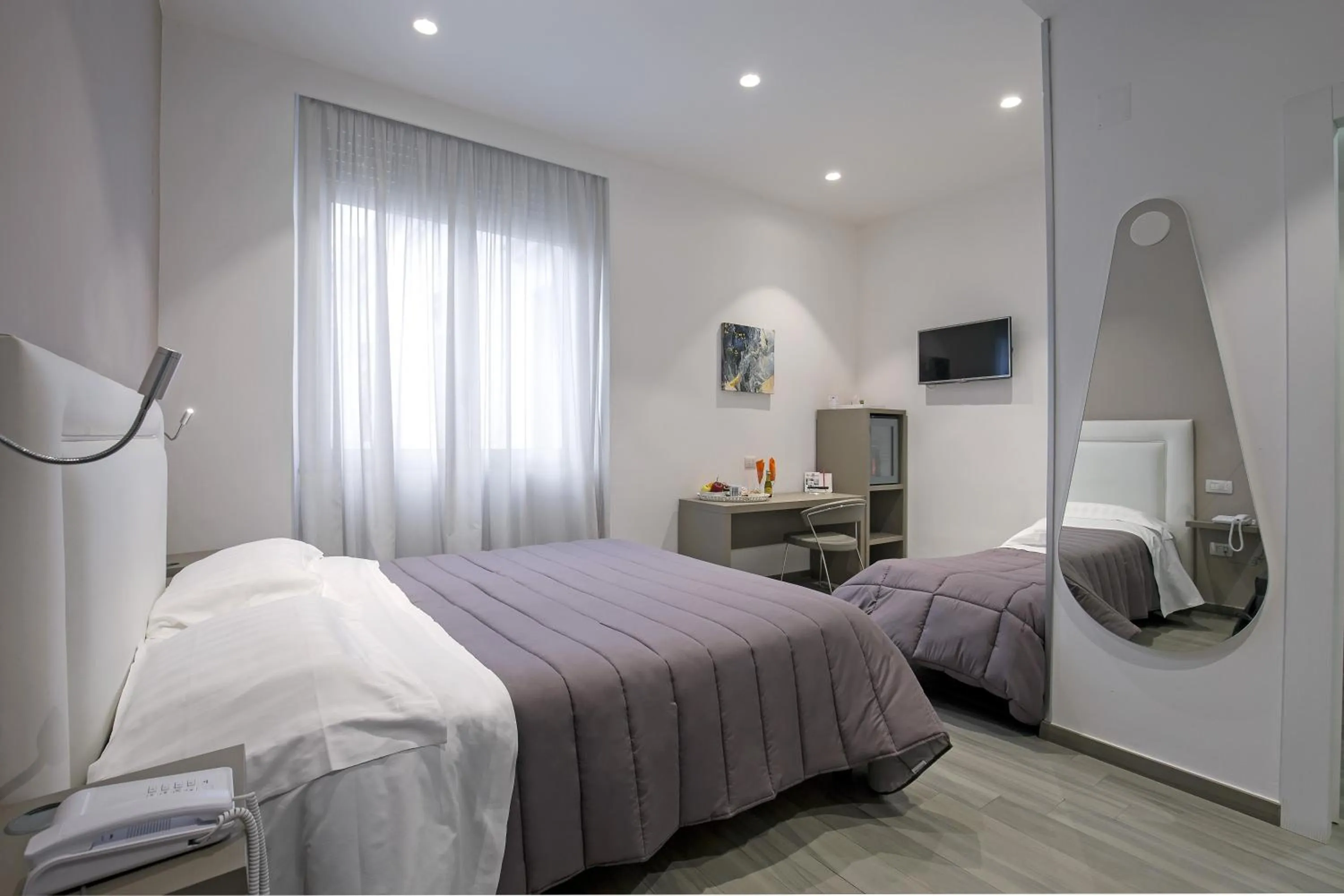 Photo of the whole room, Bed in Hotel Bruman Salerno