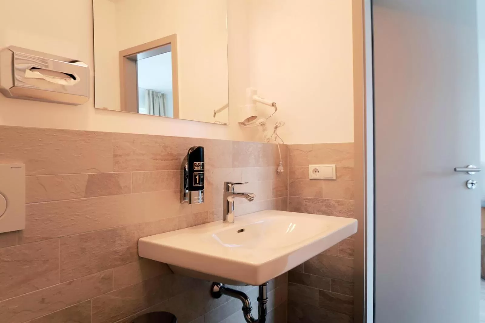 Bathroom in Hotel 83