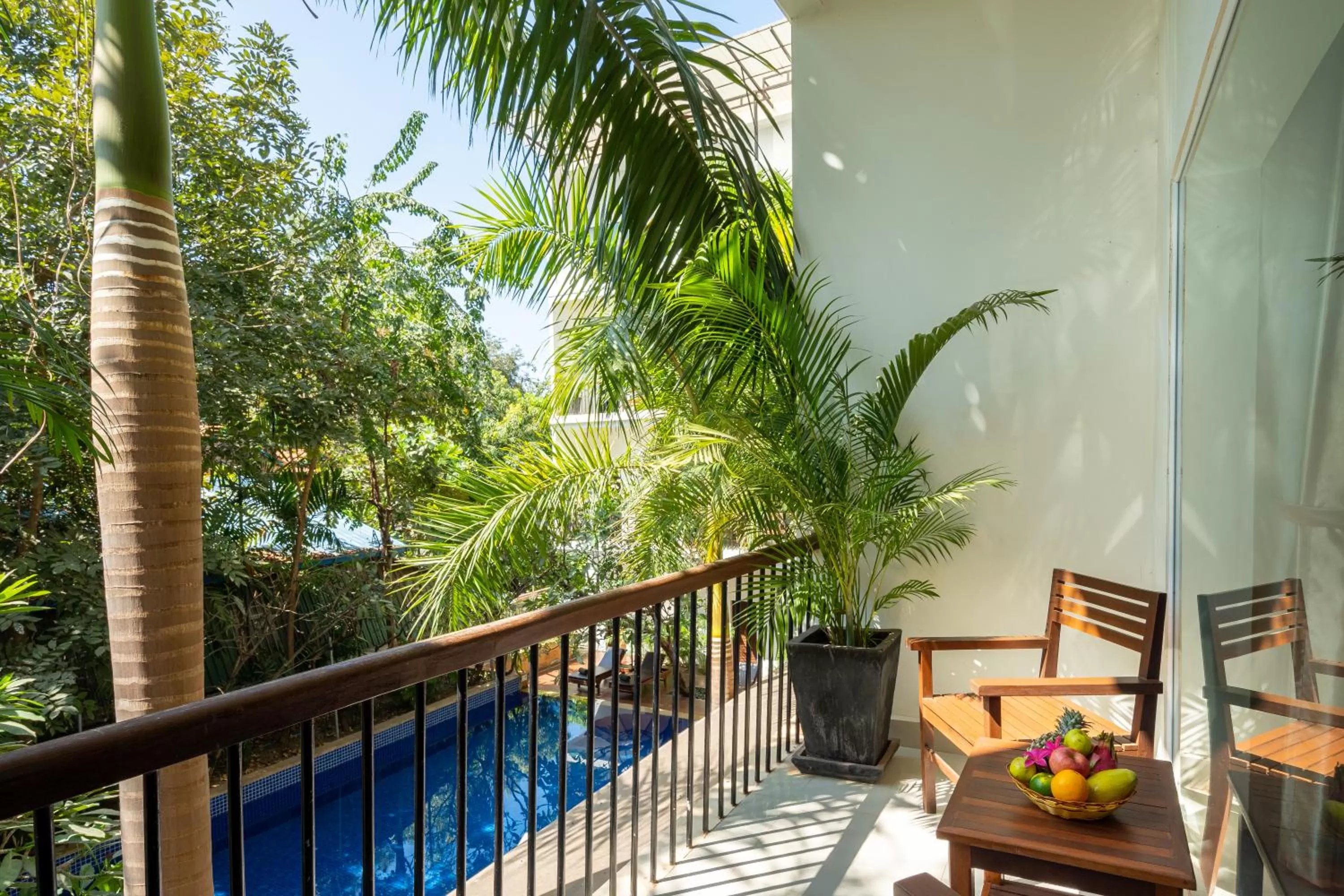 Balcony/Terrace in Landing Gold by Amatak