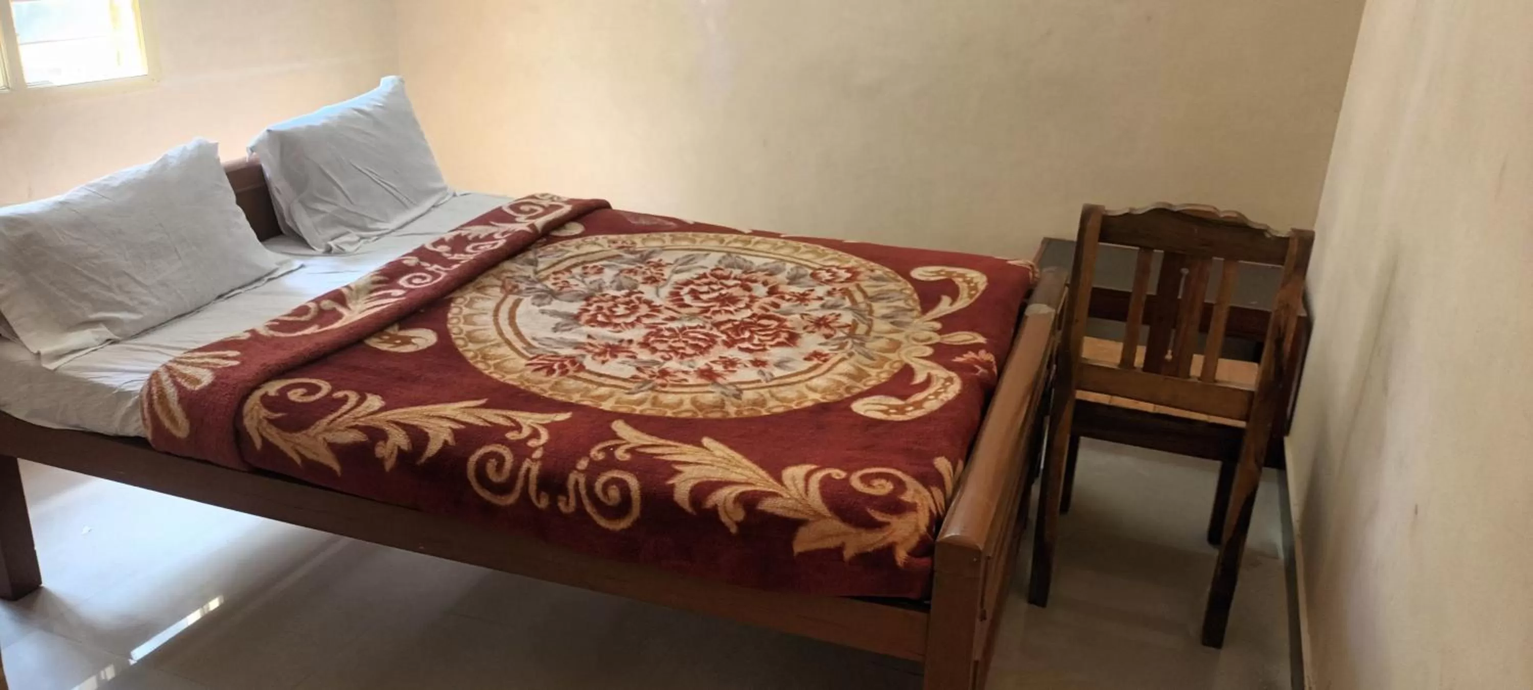 Bed in Le Grace Kodaikanal