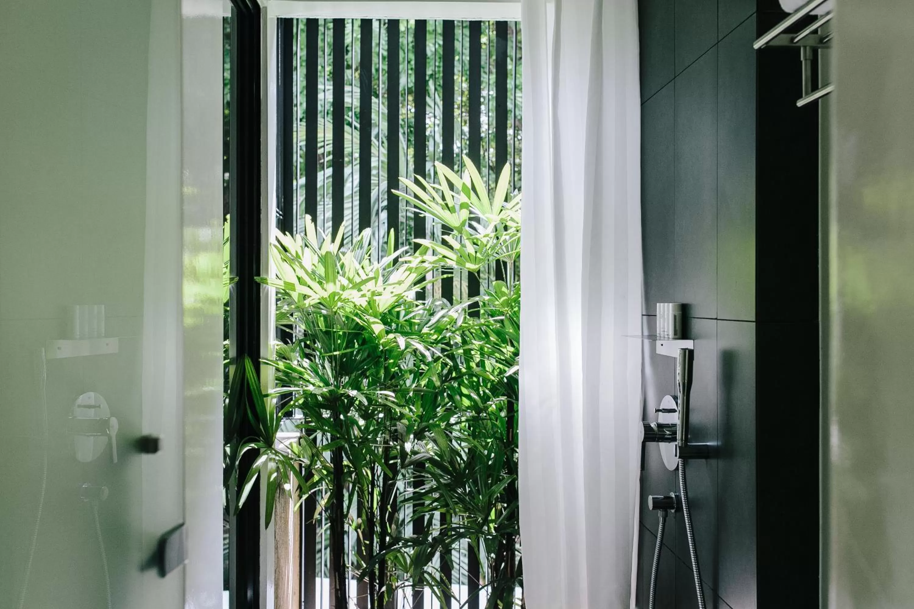 Bathroom in Lloyd's Inn