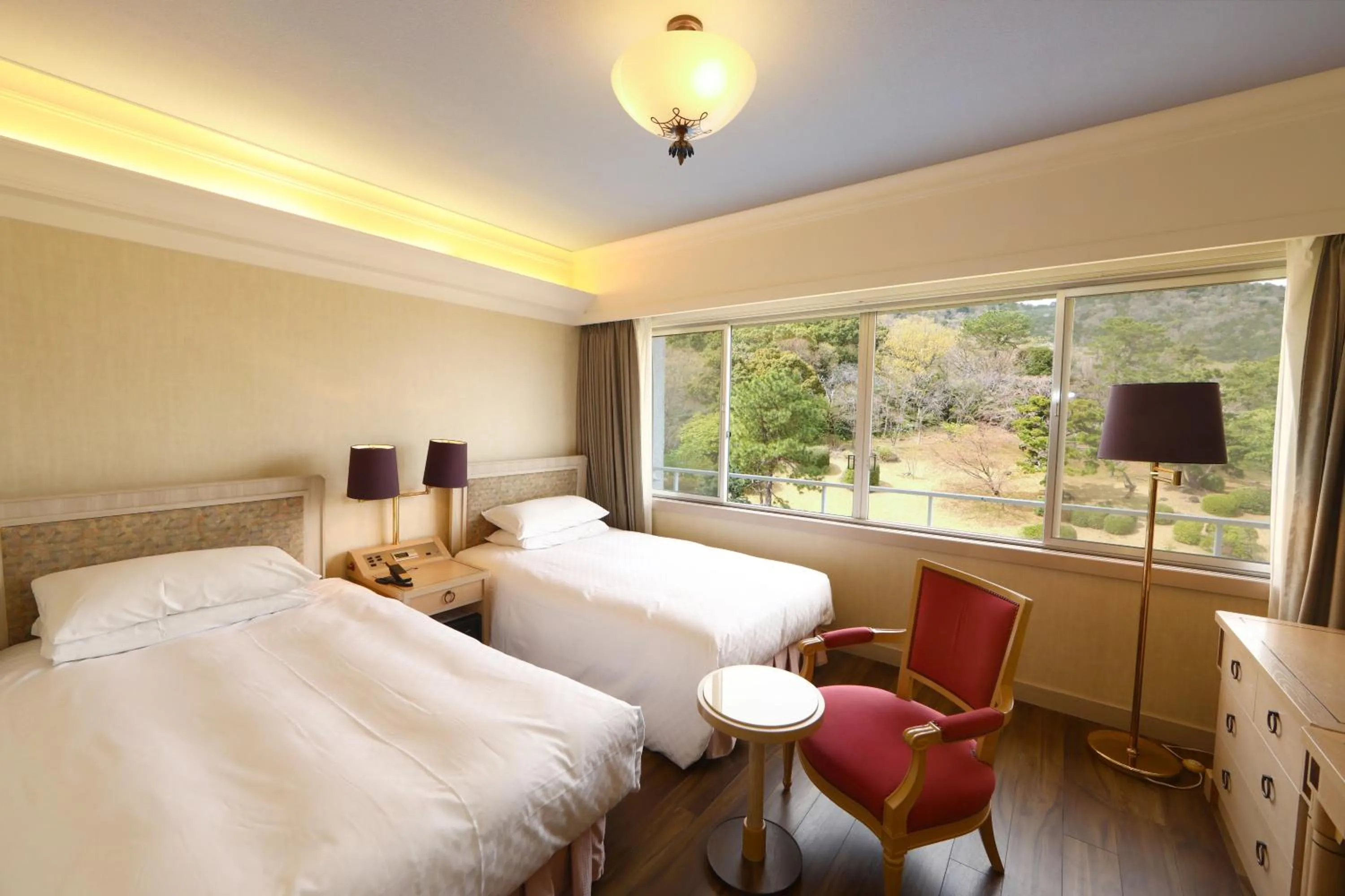 Garden View Twin Room - Smoking in Kawana Hotel