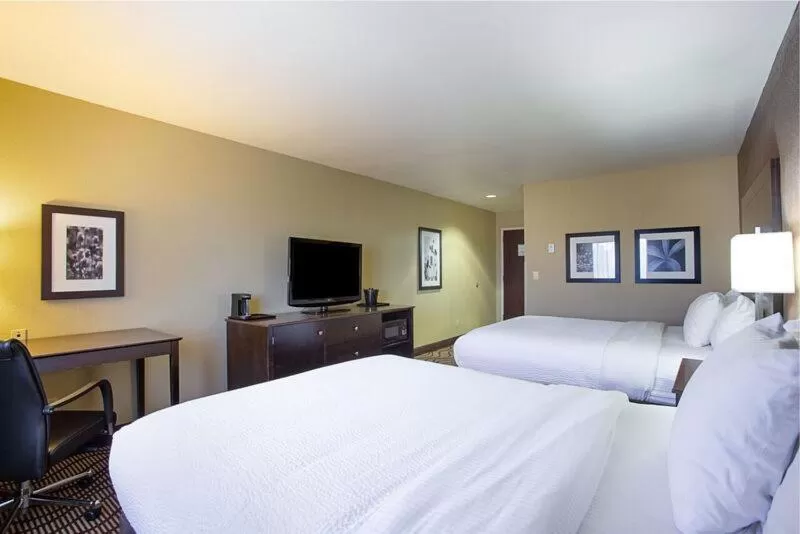 Photo of the whole room, Bed in La Quinta by Wyndham Meridian / Boise West