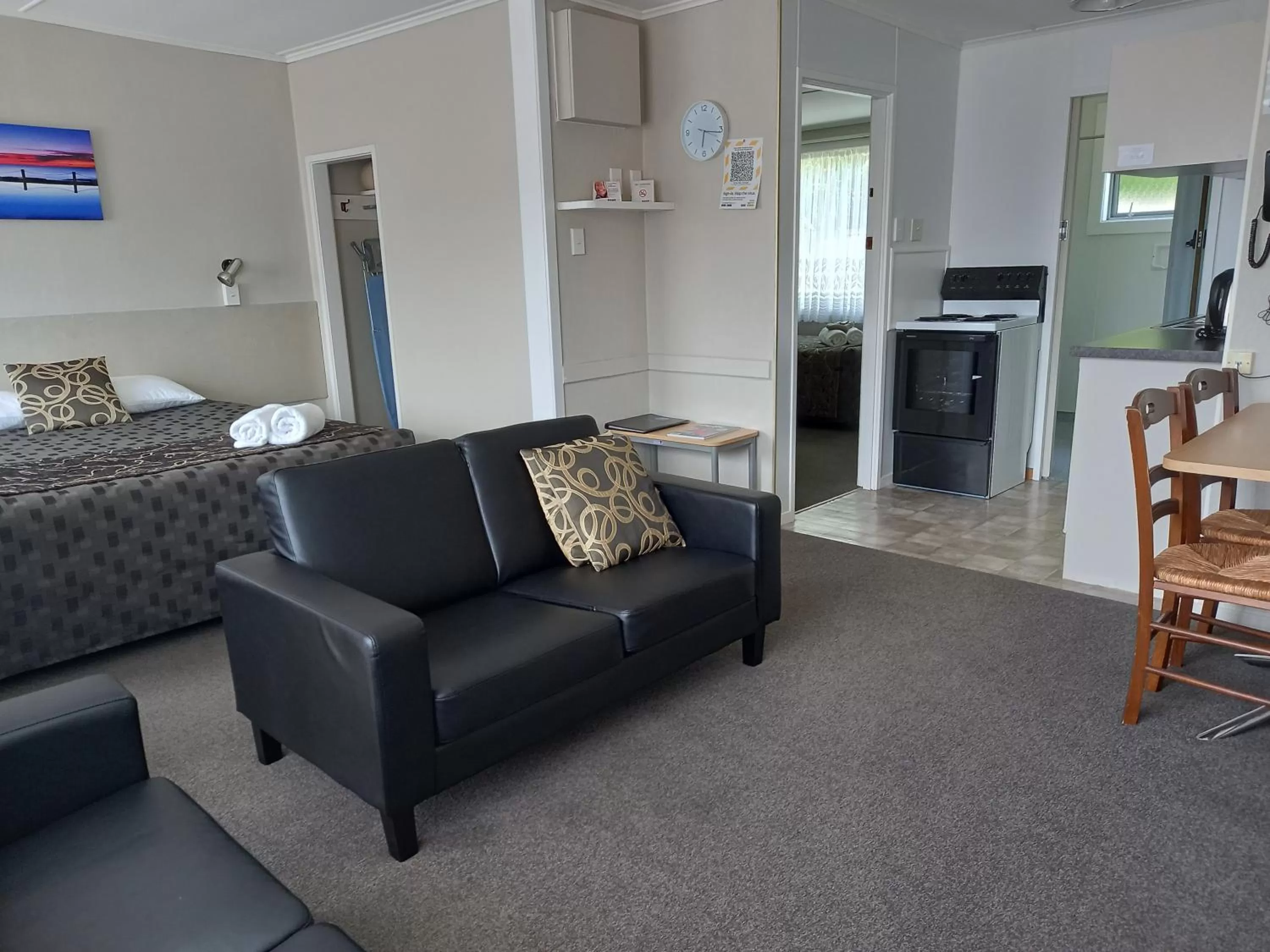 Living room in Comfort Inn Tayesta Motel