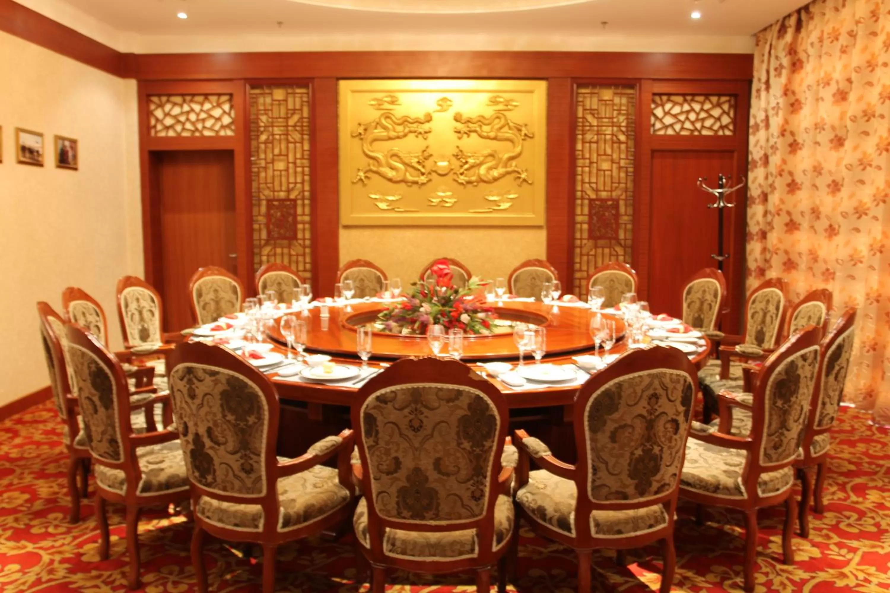 Photo of the whole room, Restaurant/Places to Eat in Sogecoa Golden Peacock