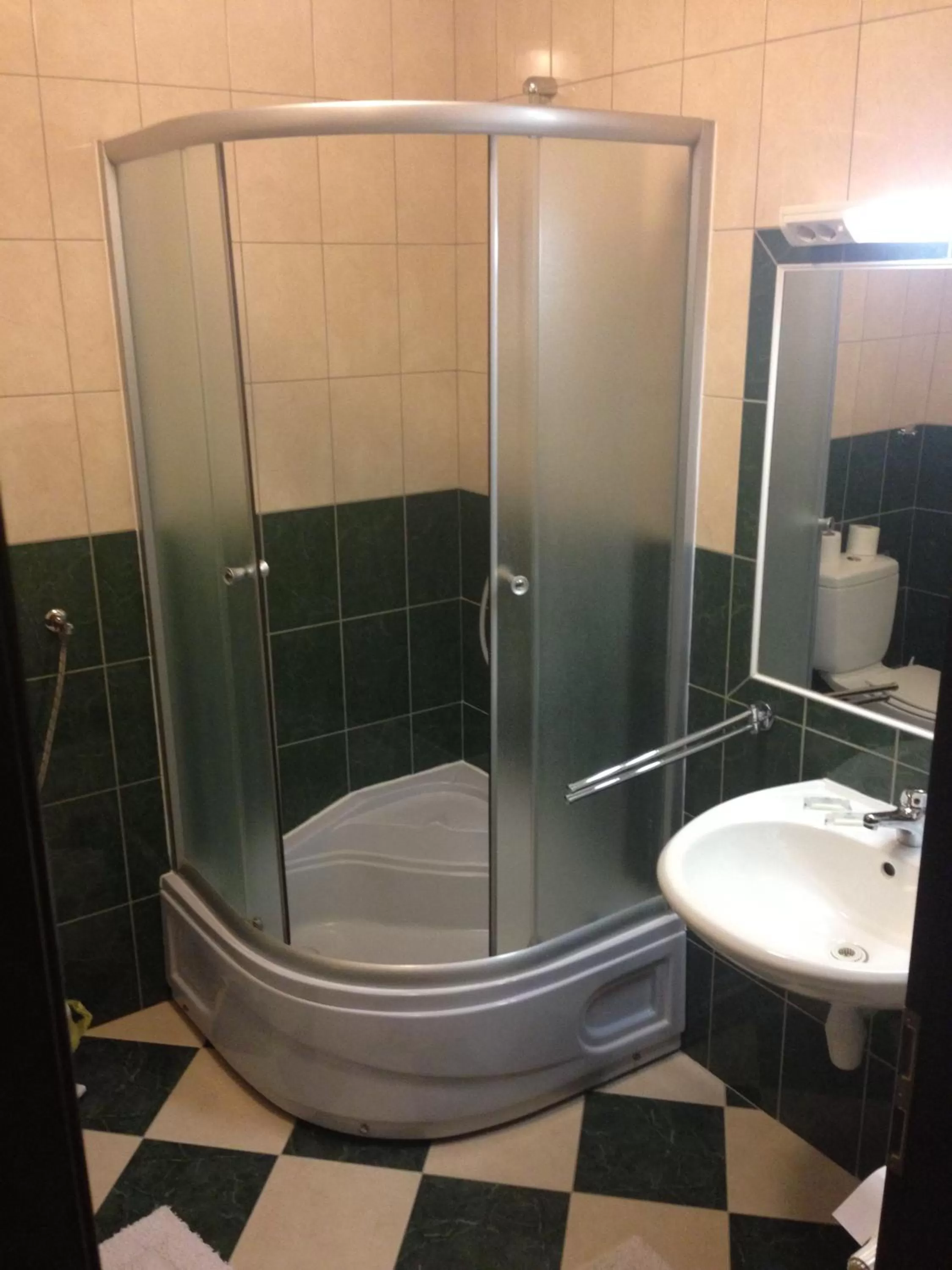 Shower, Bathroom in Valpovački dvori B&B