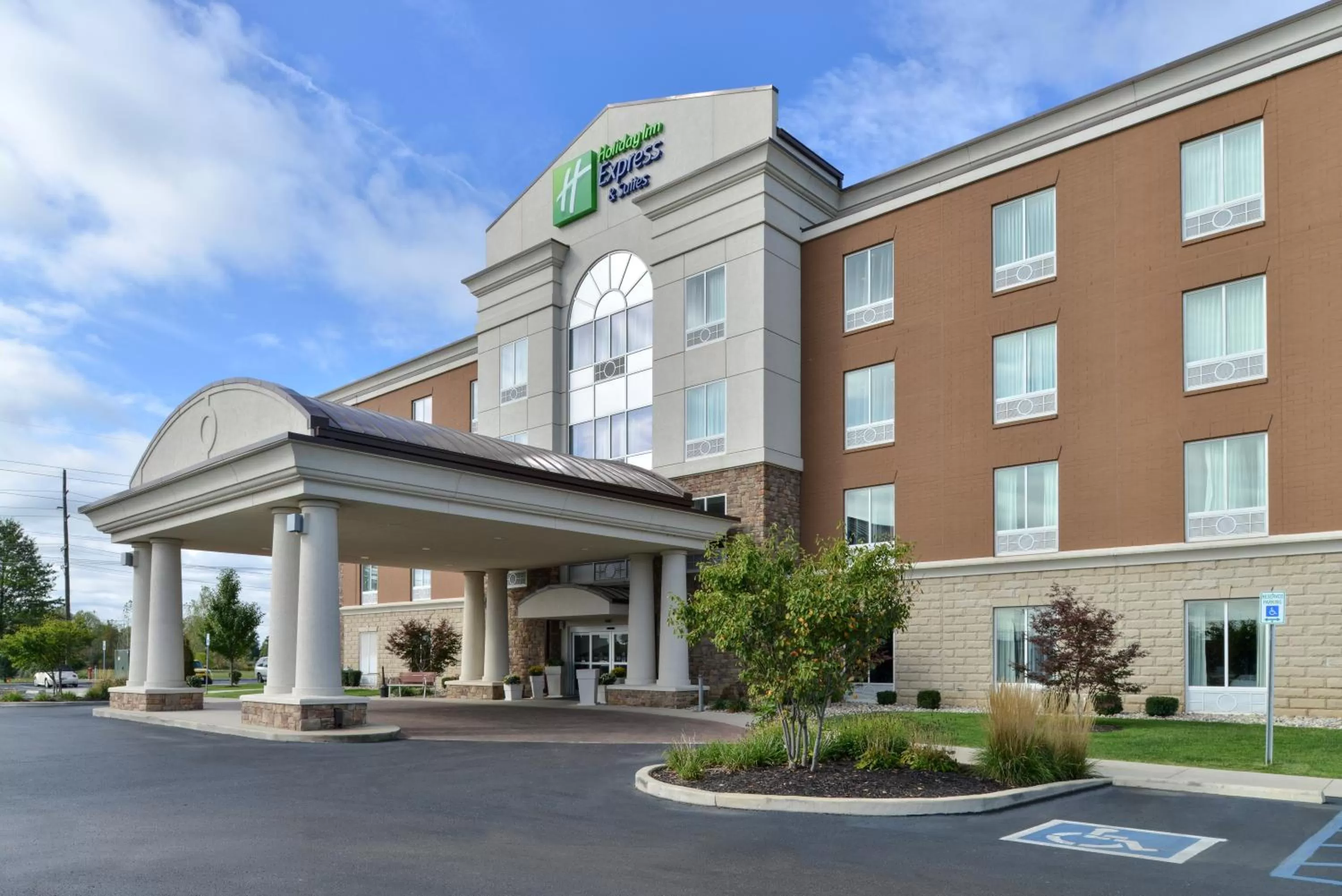 Property building in Holiday Inn Express Hotel & Suites Terre Haute by IHG