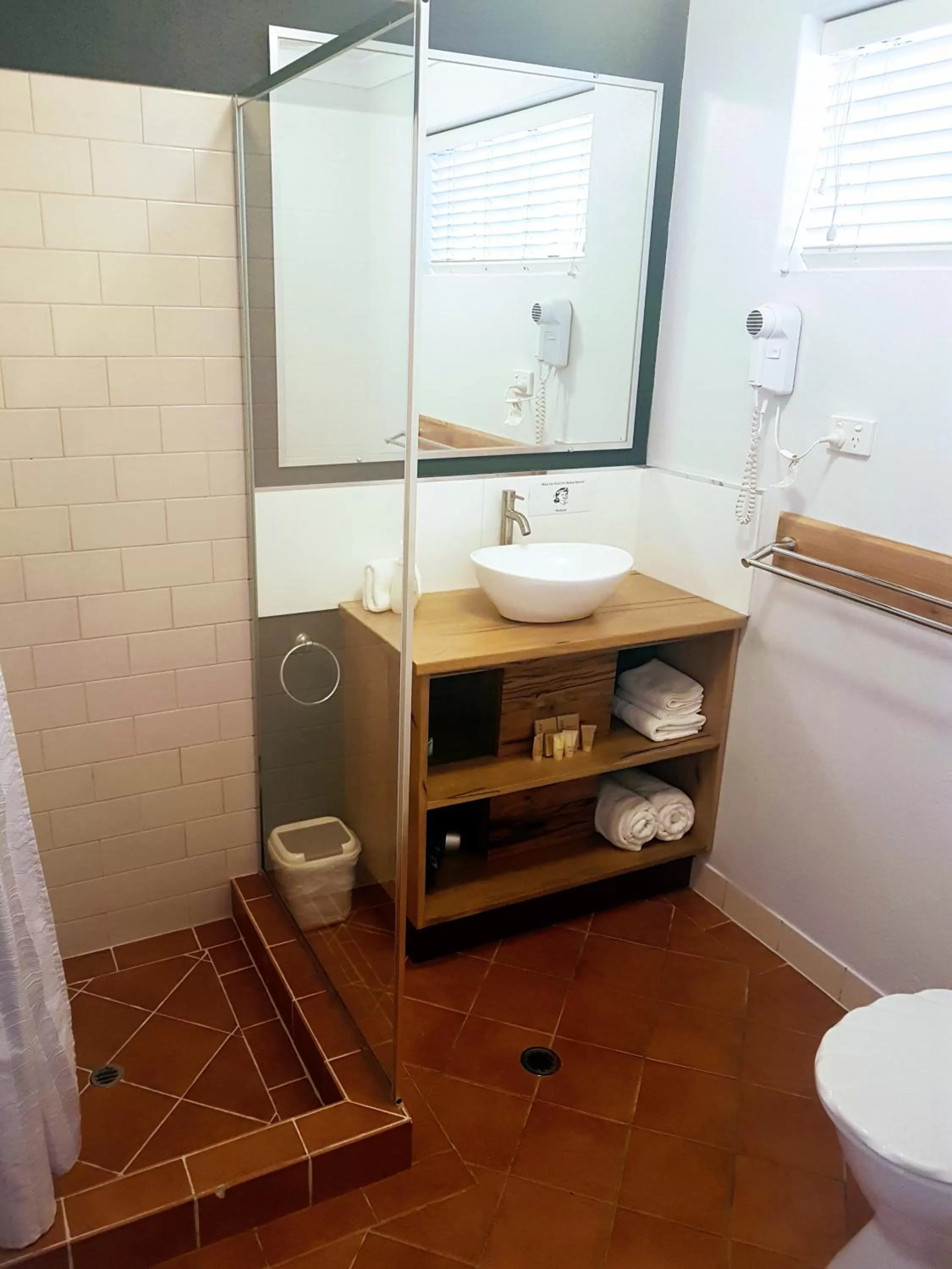 Bathroom in Adamsons Riverside Accommodation