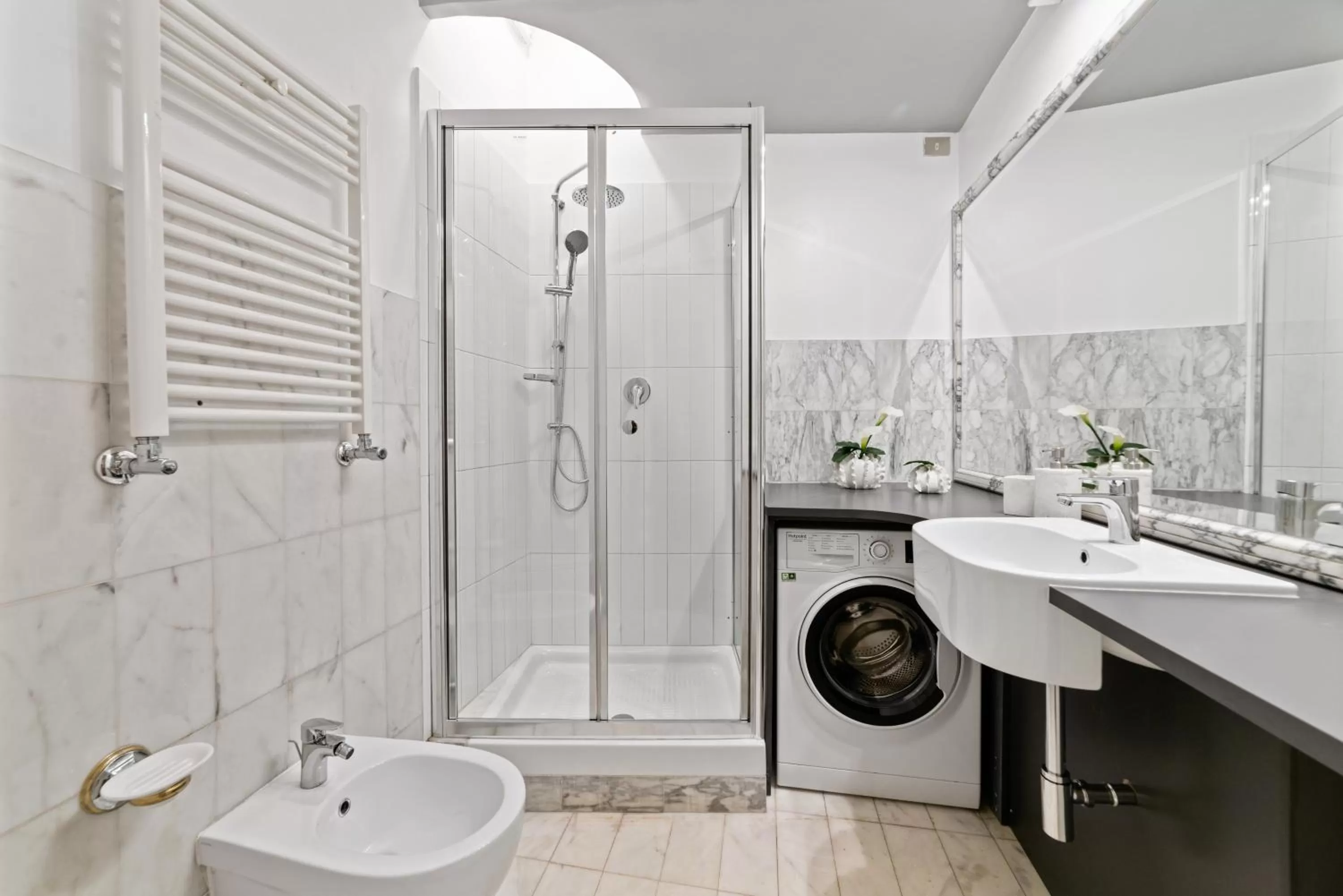 Bathroom in BMGA l ViaPaola43 Palace