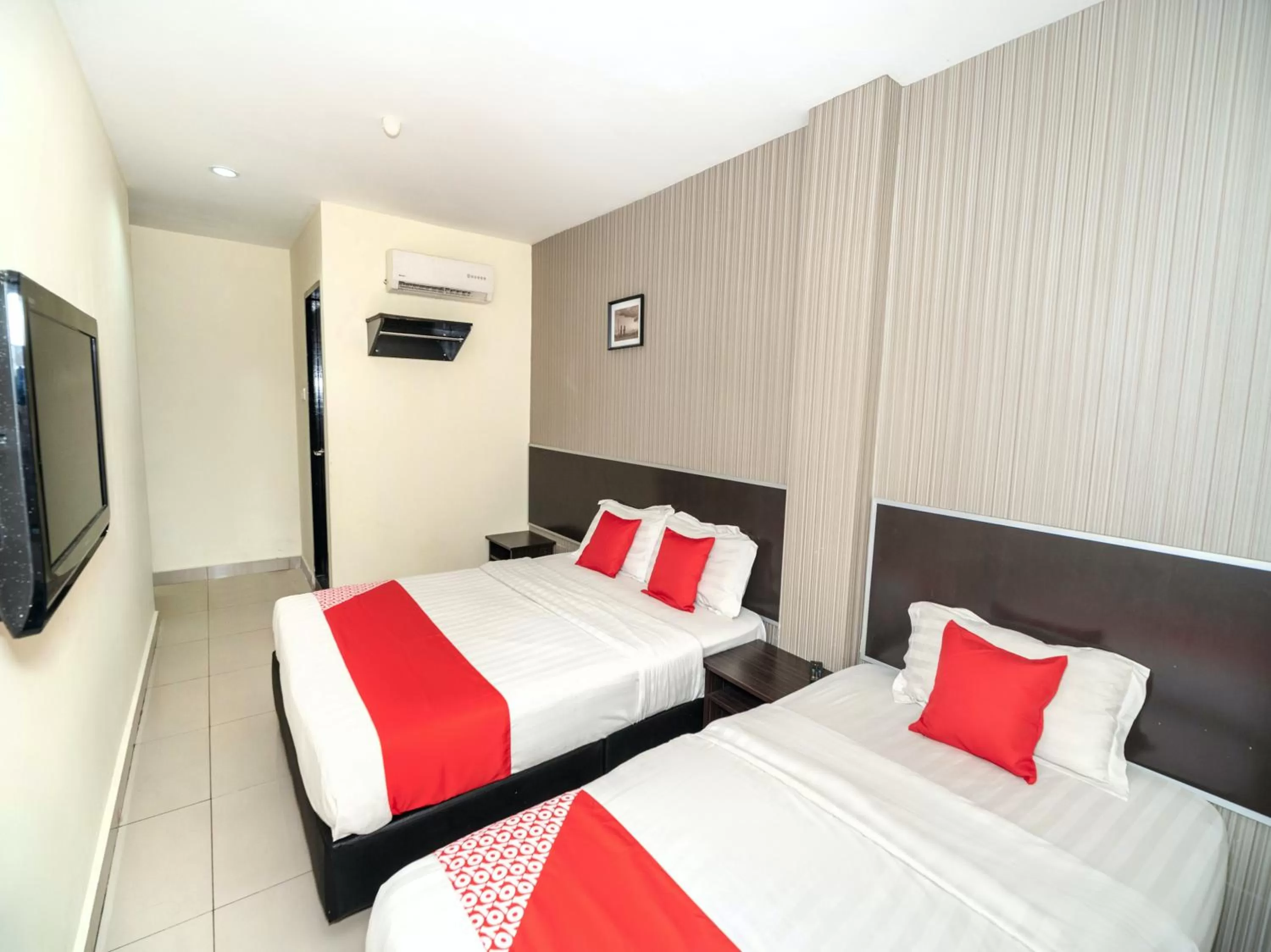 Bedroom, Bed in OYO 89965 Stay Inn Ii