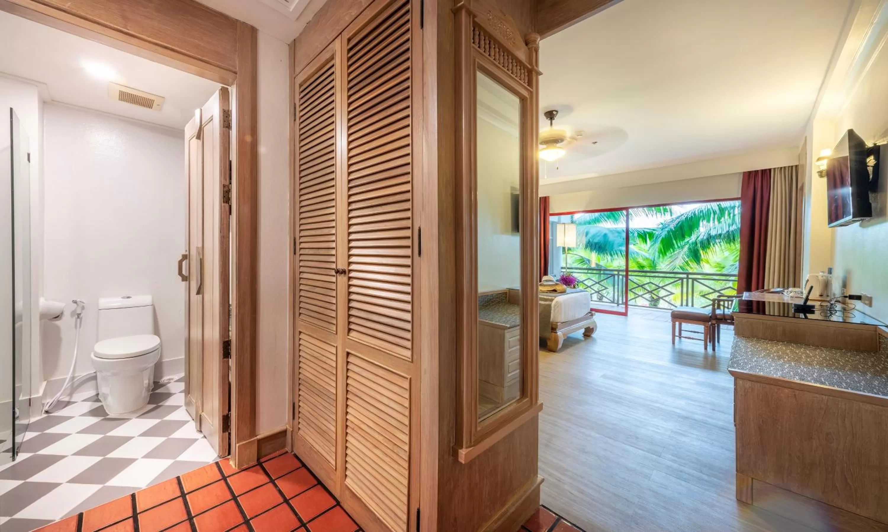 Toilet in Chada Thai Village