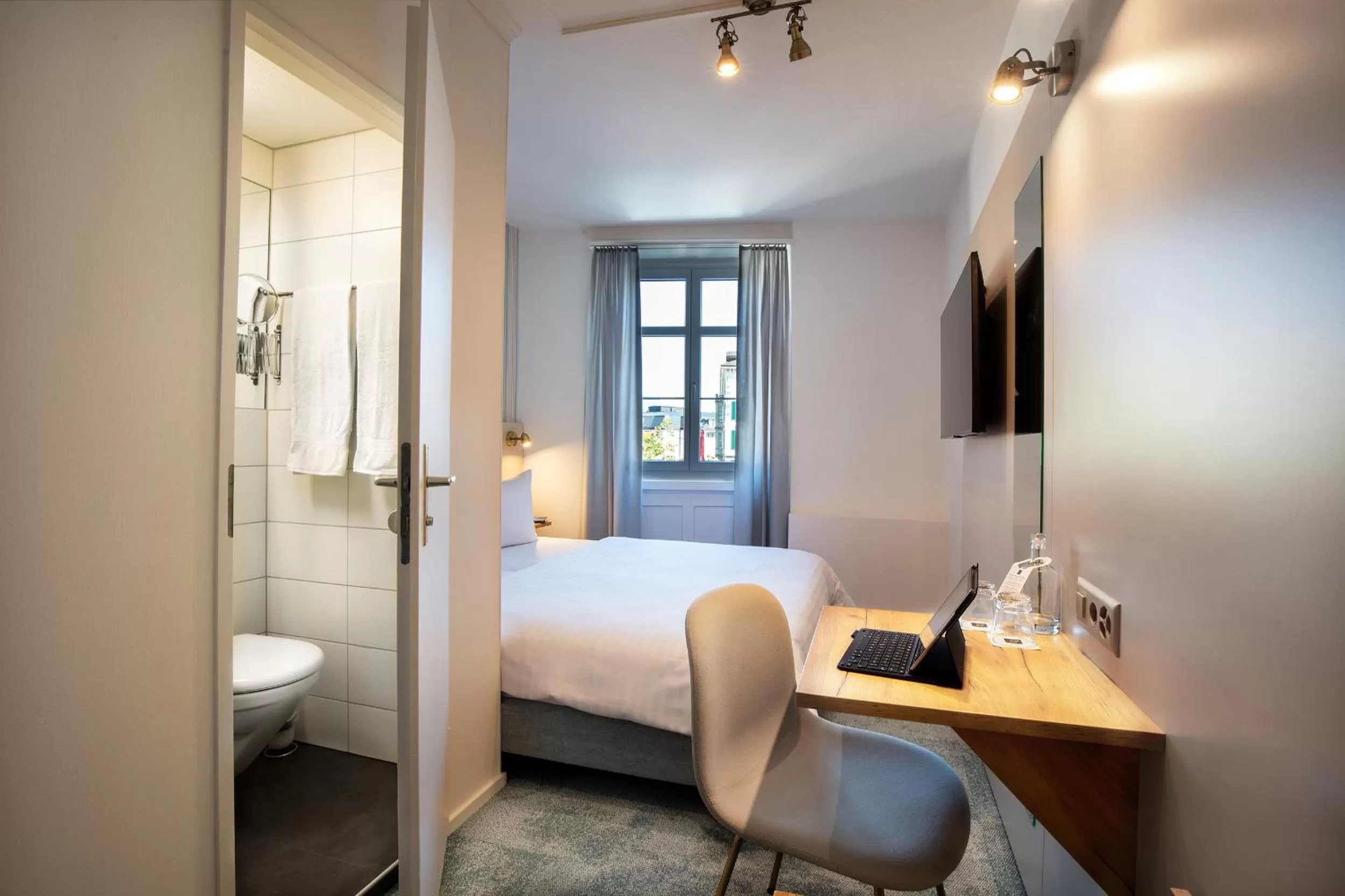 Bathroom, Bed in Krone by b-smart