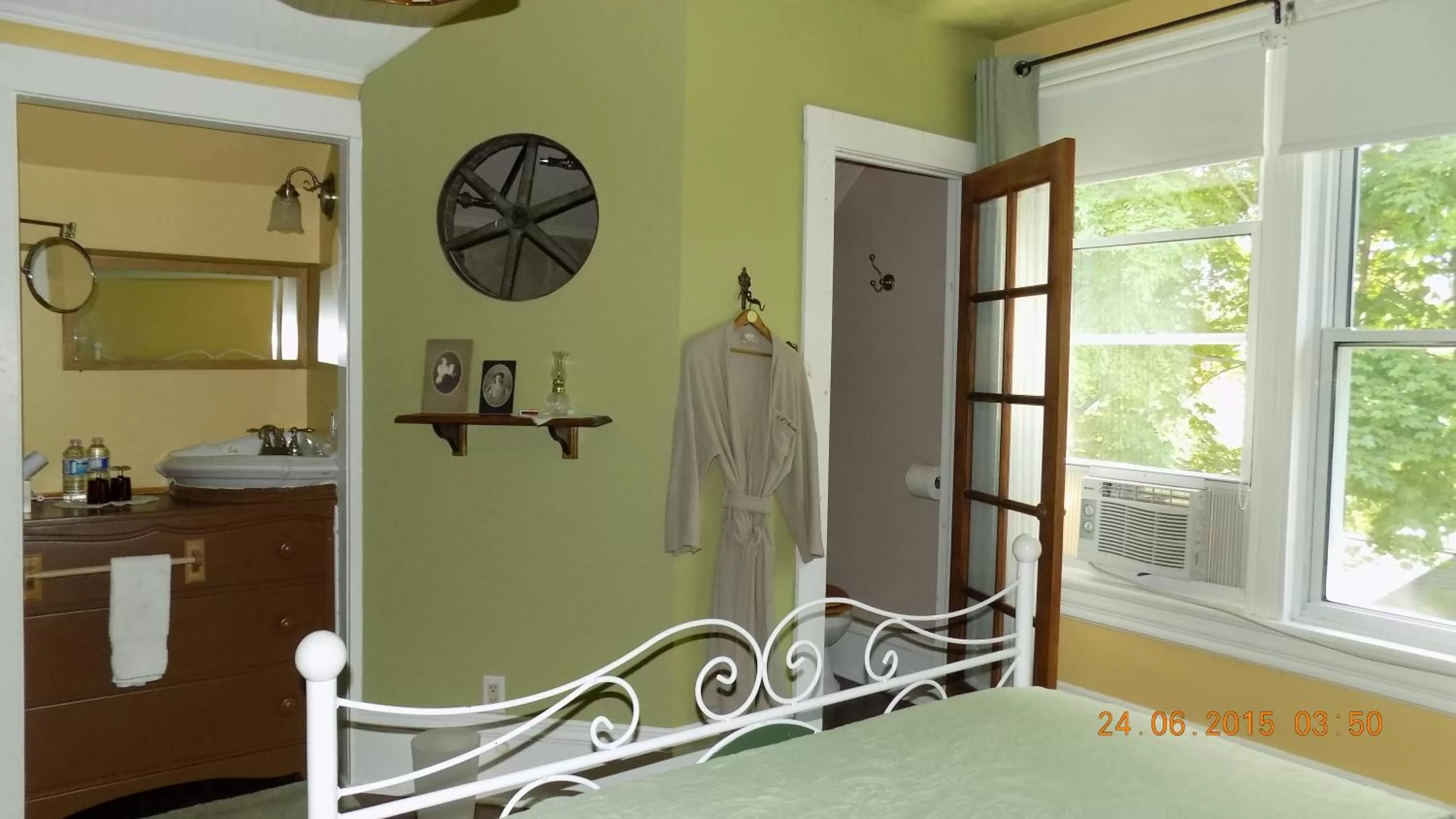 Other, Bed in À L'Ancestrale B&B