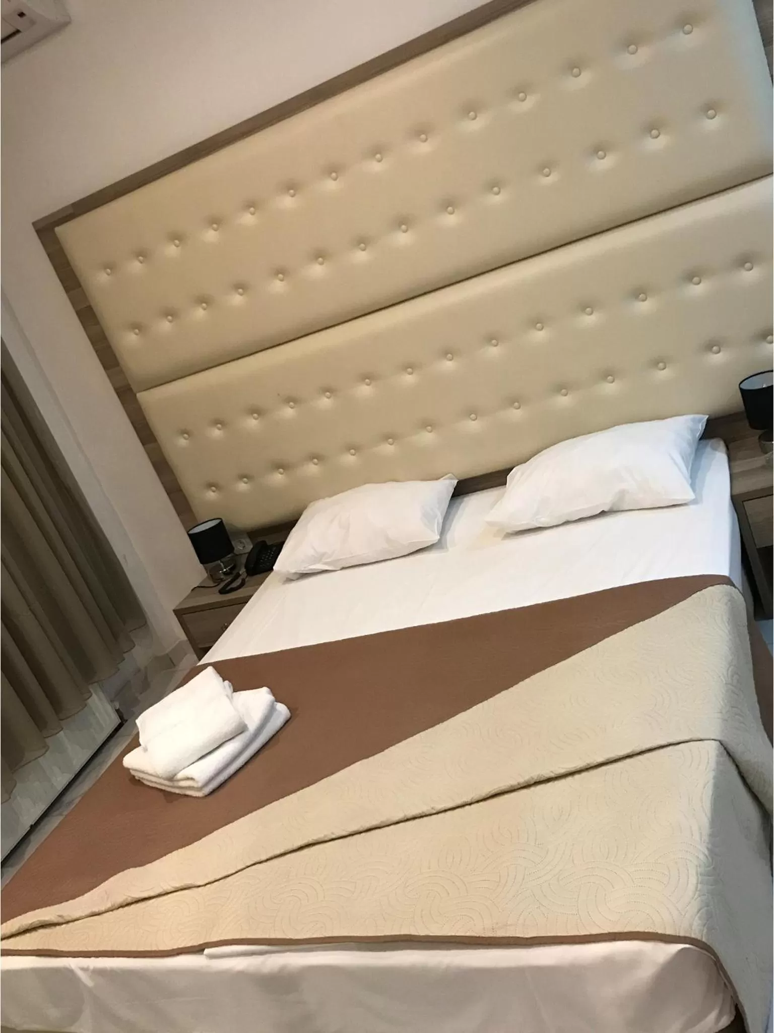 Bed in Hotel Rex