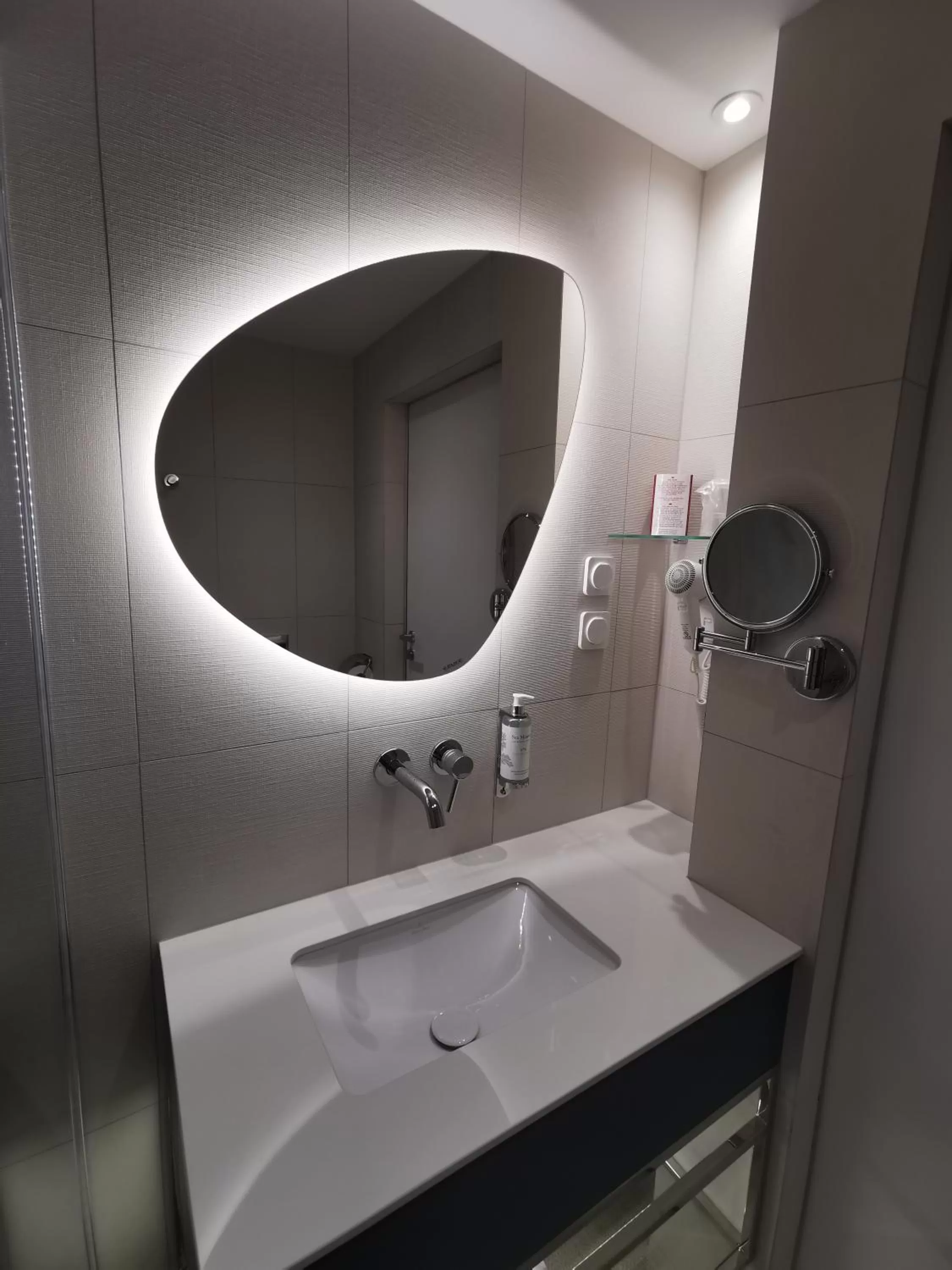 Bathroom in Hotel Zhong Hua