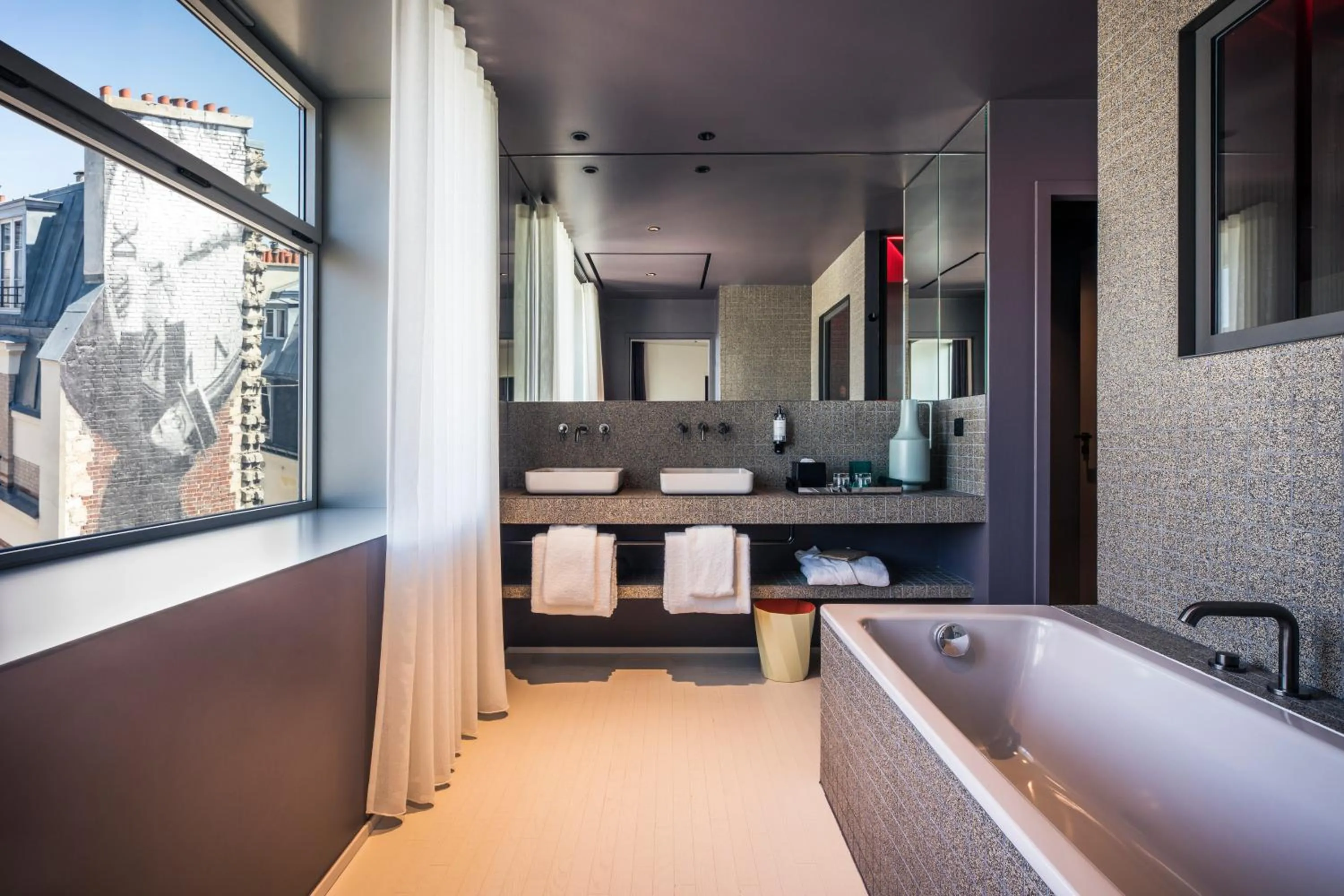 Bathroom in Hotel Paradiso