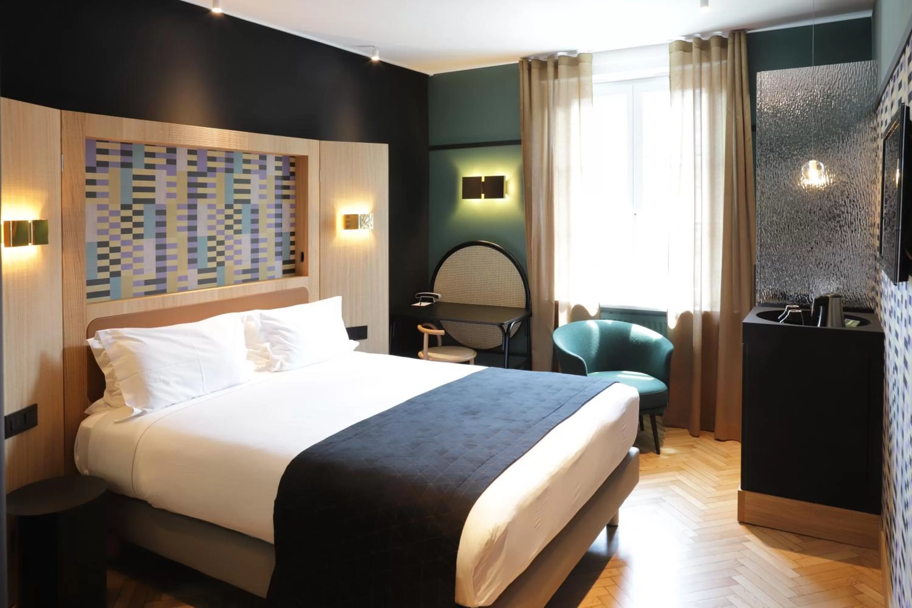 Photo of the whole room, Bed in HANNONG Hotel & Wine Bar