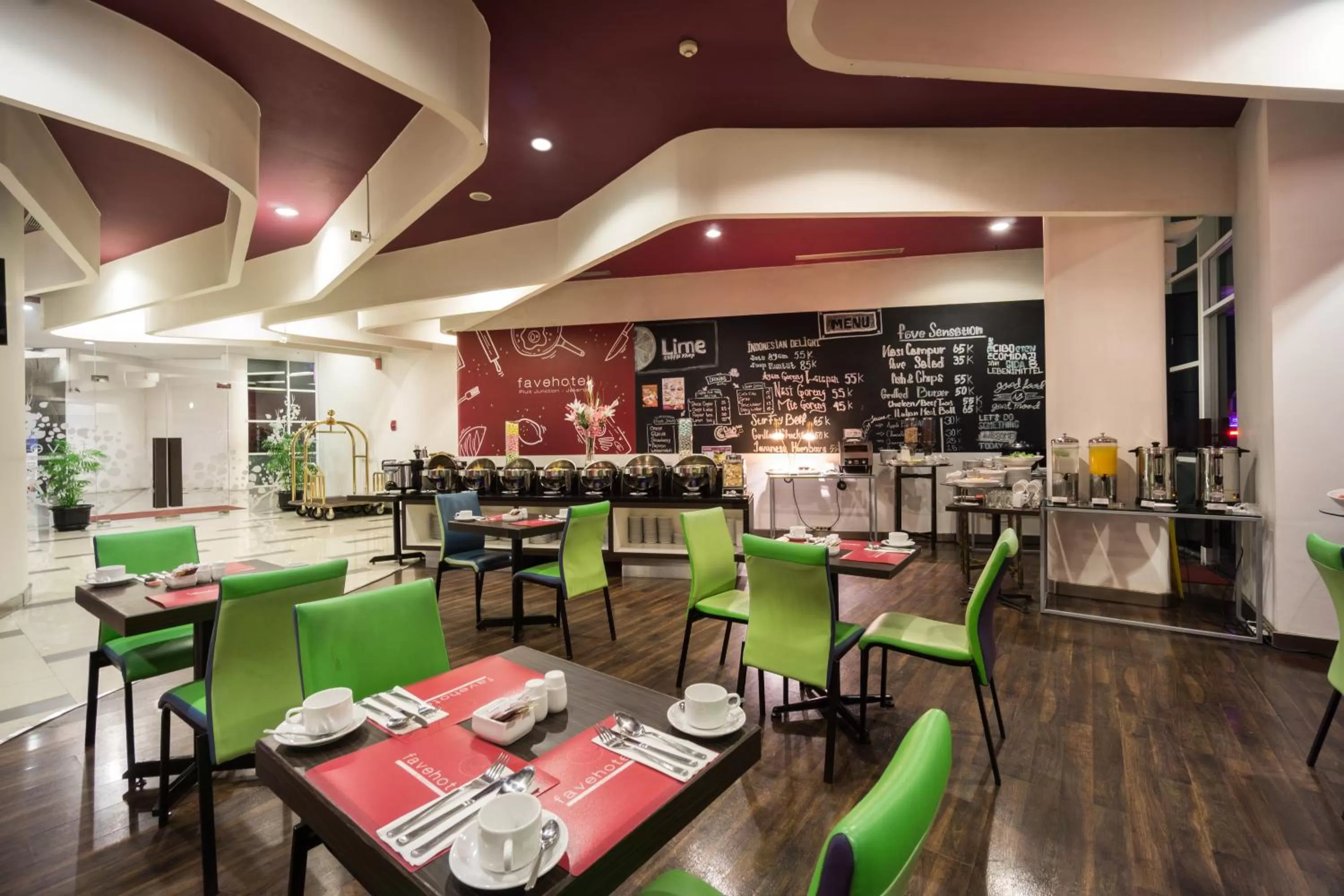 Restaurant/places to eat in favehotel Pluit Junction