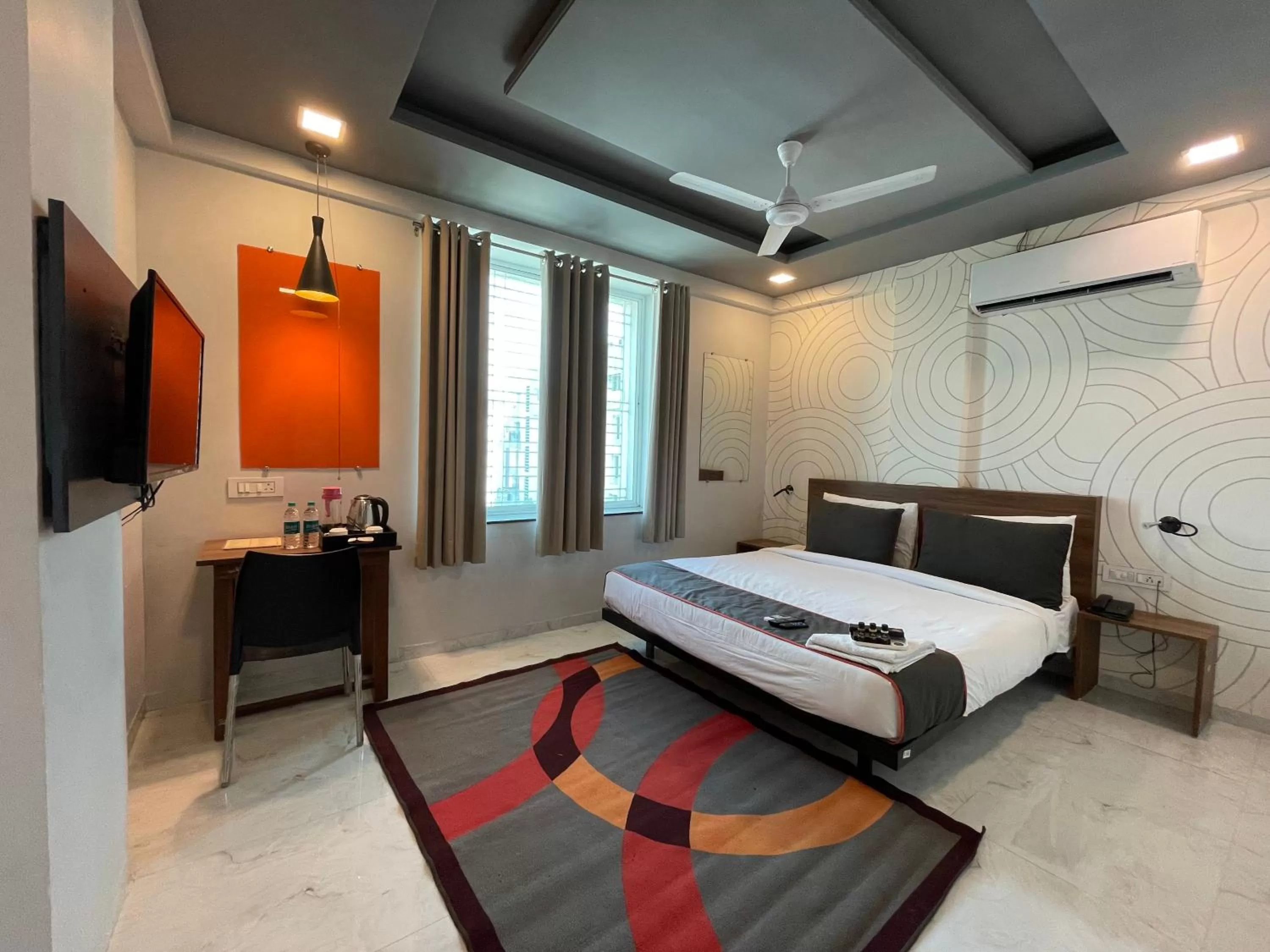 Photo of the whole room in Manomay Homes