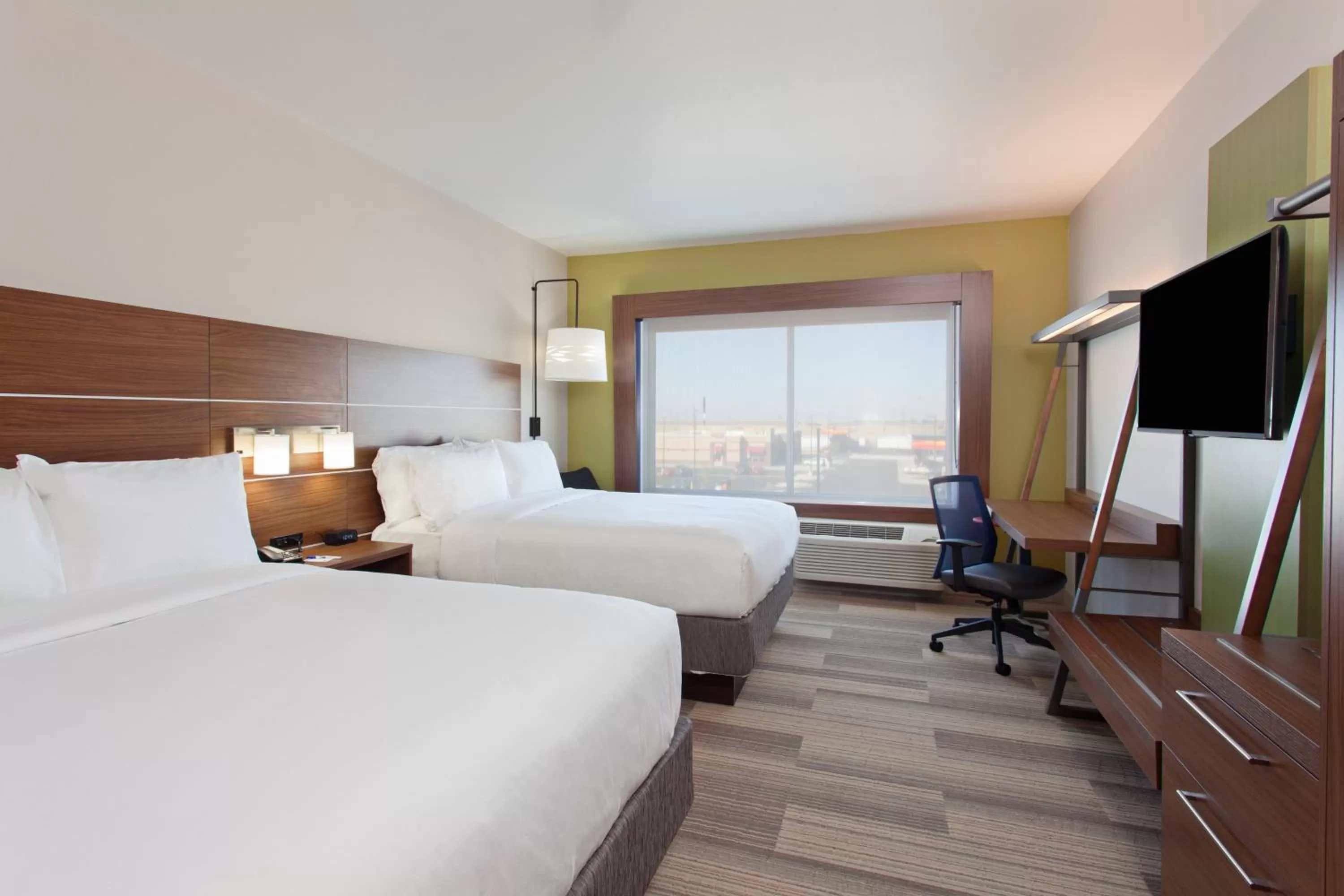 Photo of the whole room, Bed in Holiday Inn Express & Suites - Brigham City - North Utah by IHG