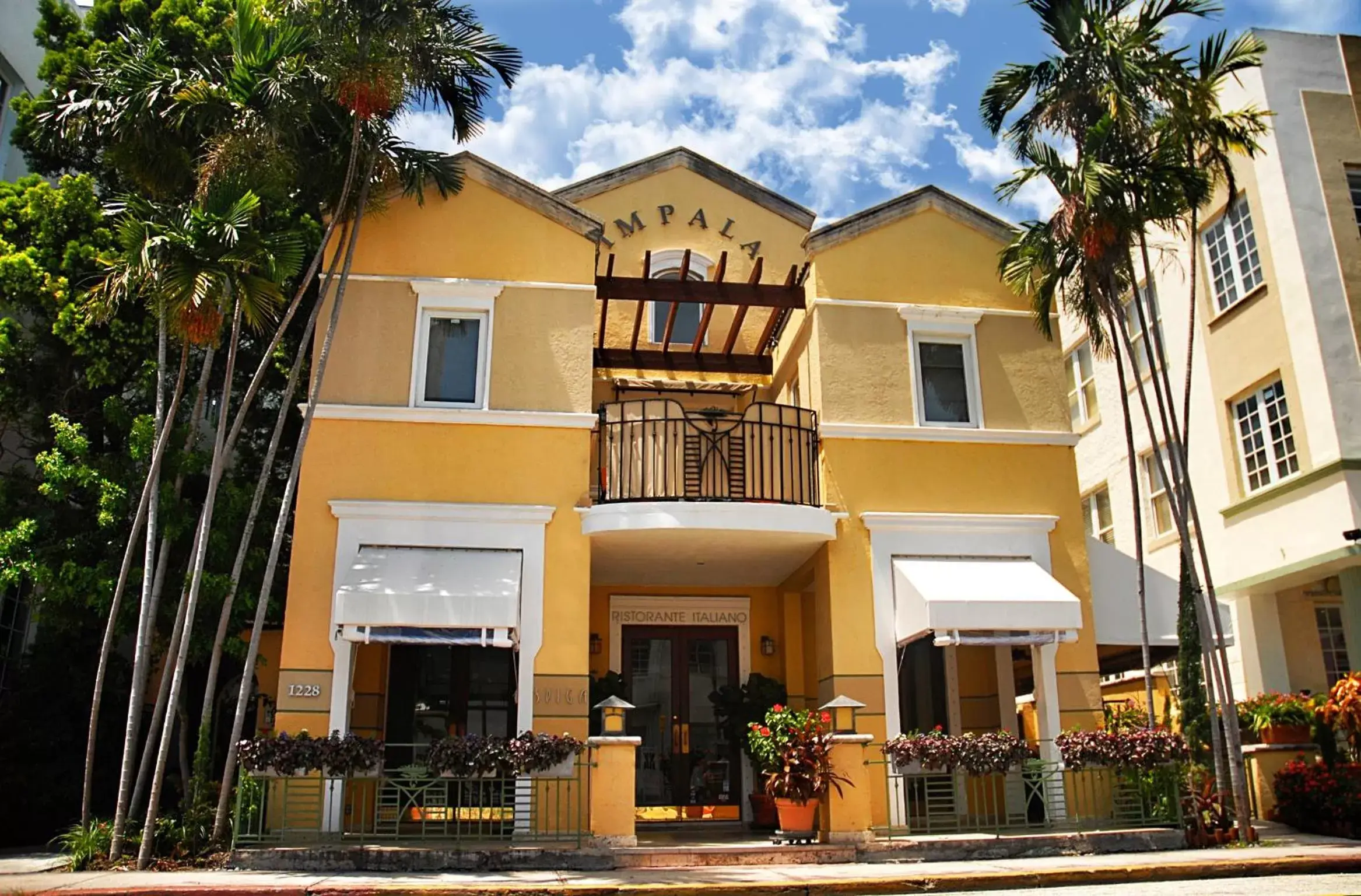 Property building in Hotel Impala by LuxUrban Property building in Hotel Impala by LuxUrban