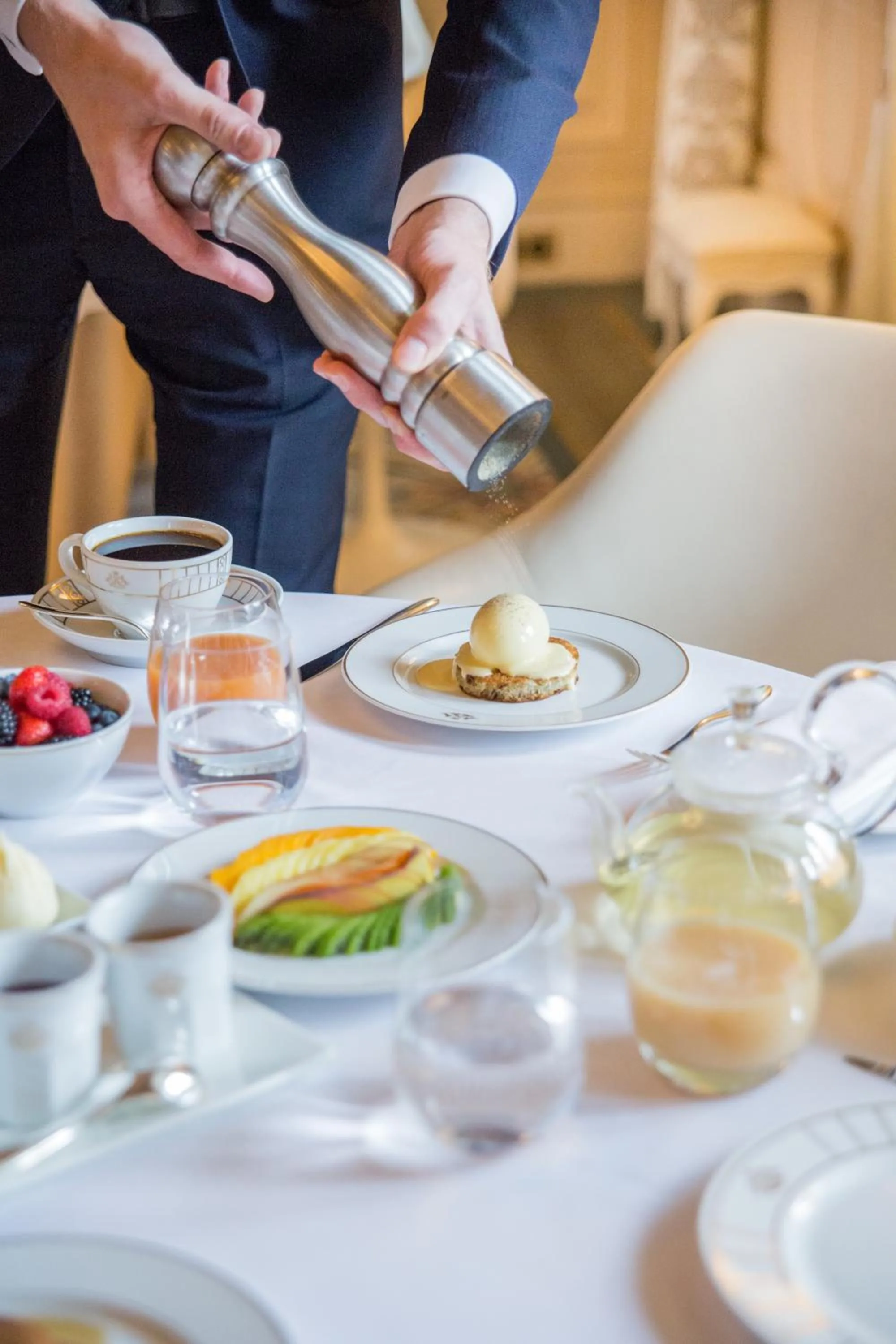 Meals in Le Meurice – Dorchester Collection