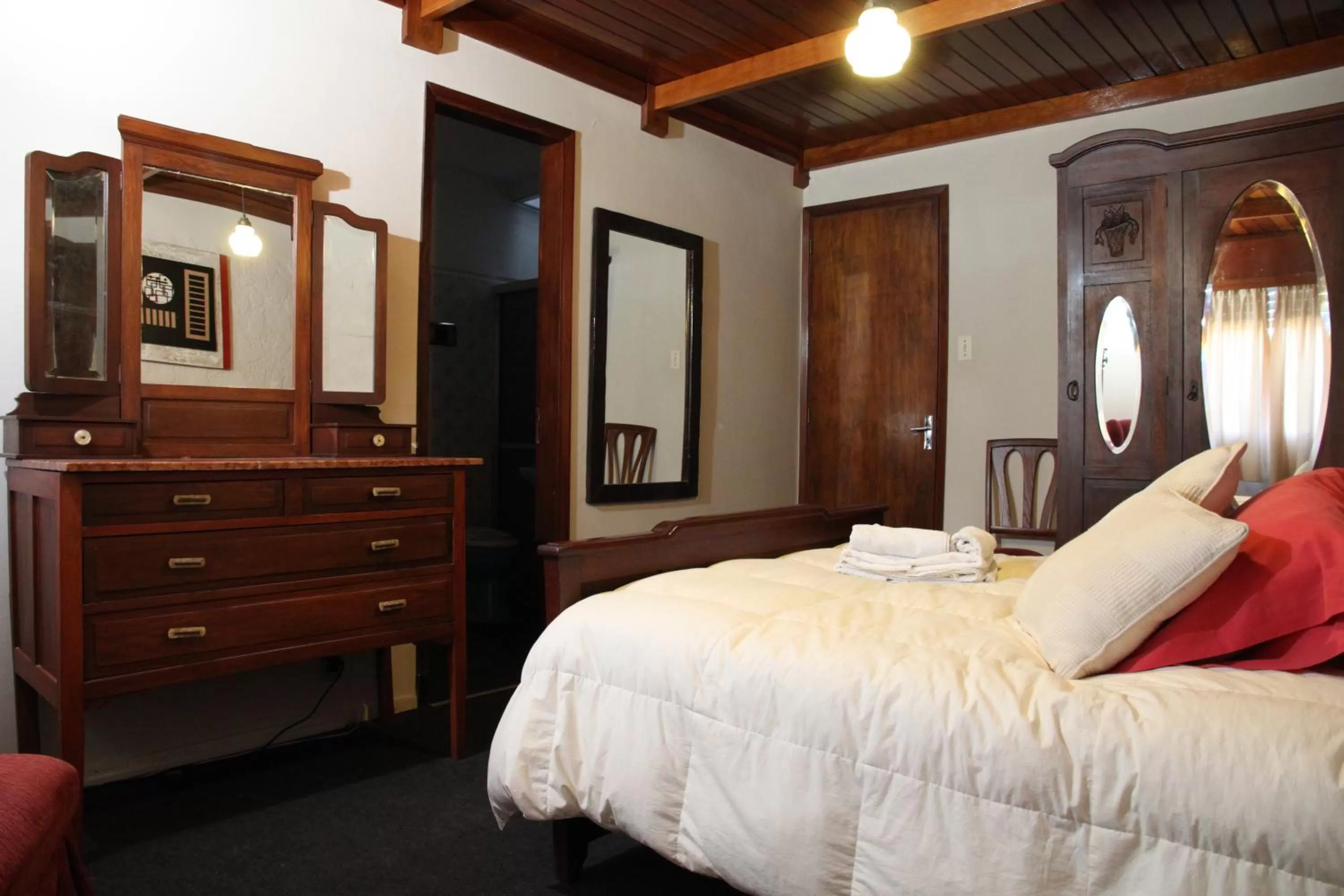 Photo of the whole room, Bed in Hotel Internacional