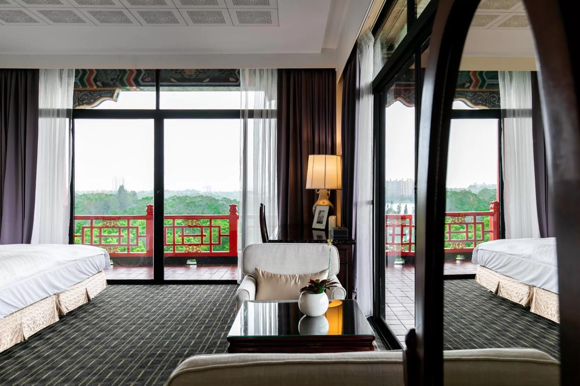 Photo of the whole room, Bed in The Grand Hotel Kaohsiung